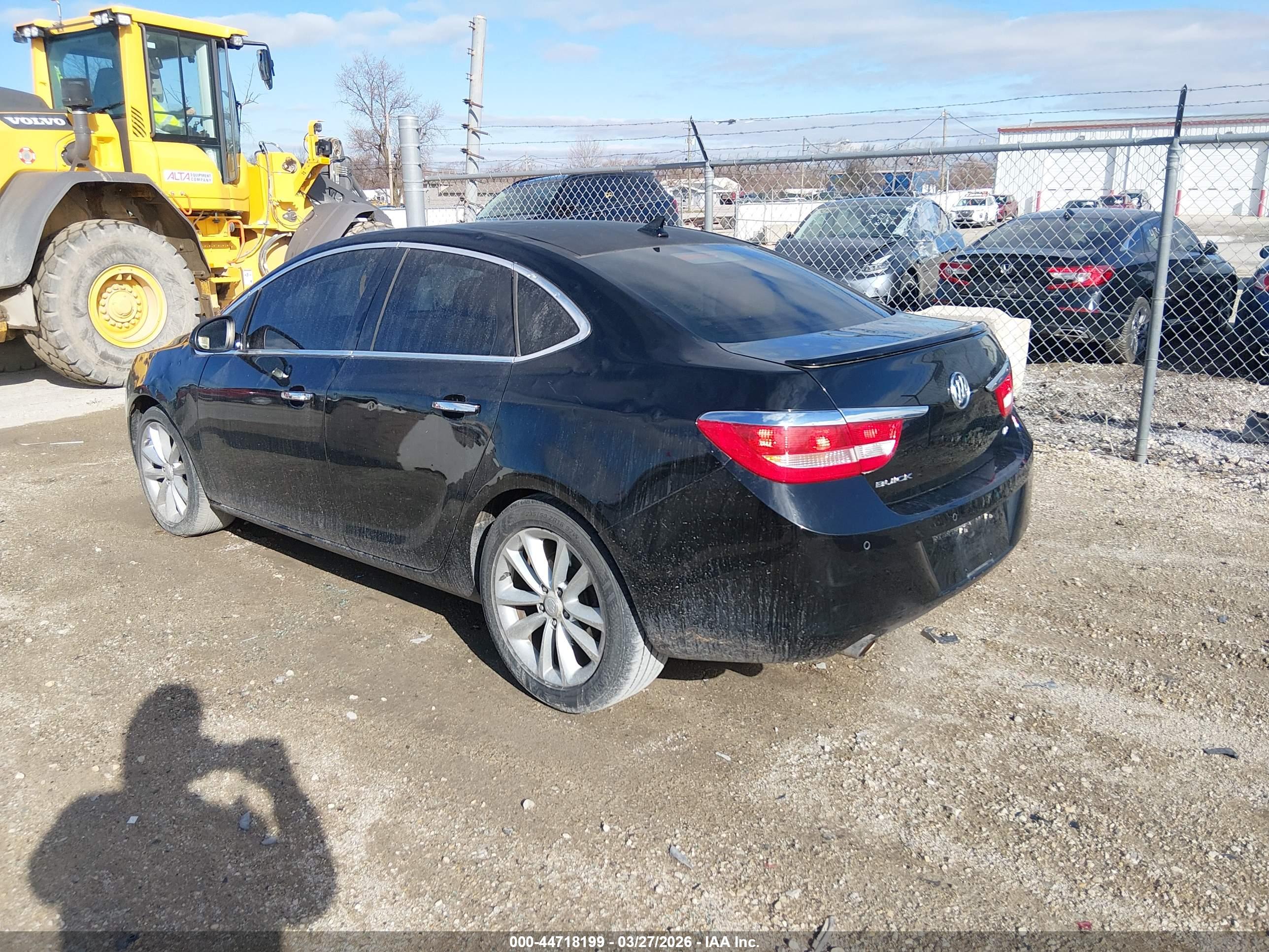 BUICK VERANO image 3
