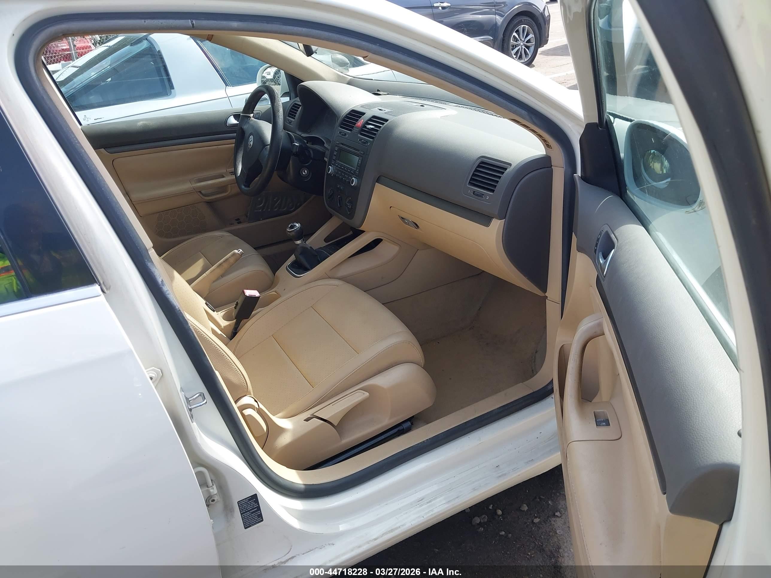 VOLKSWAGEN JETTA image 5
