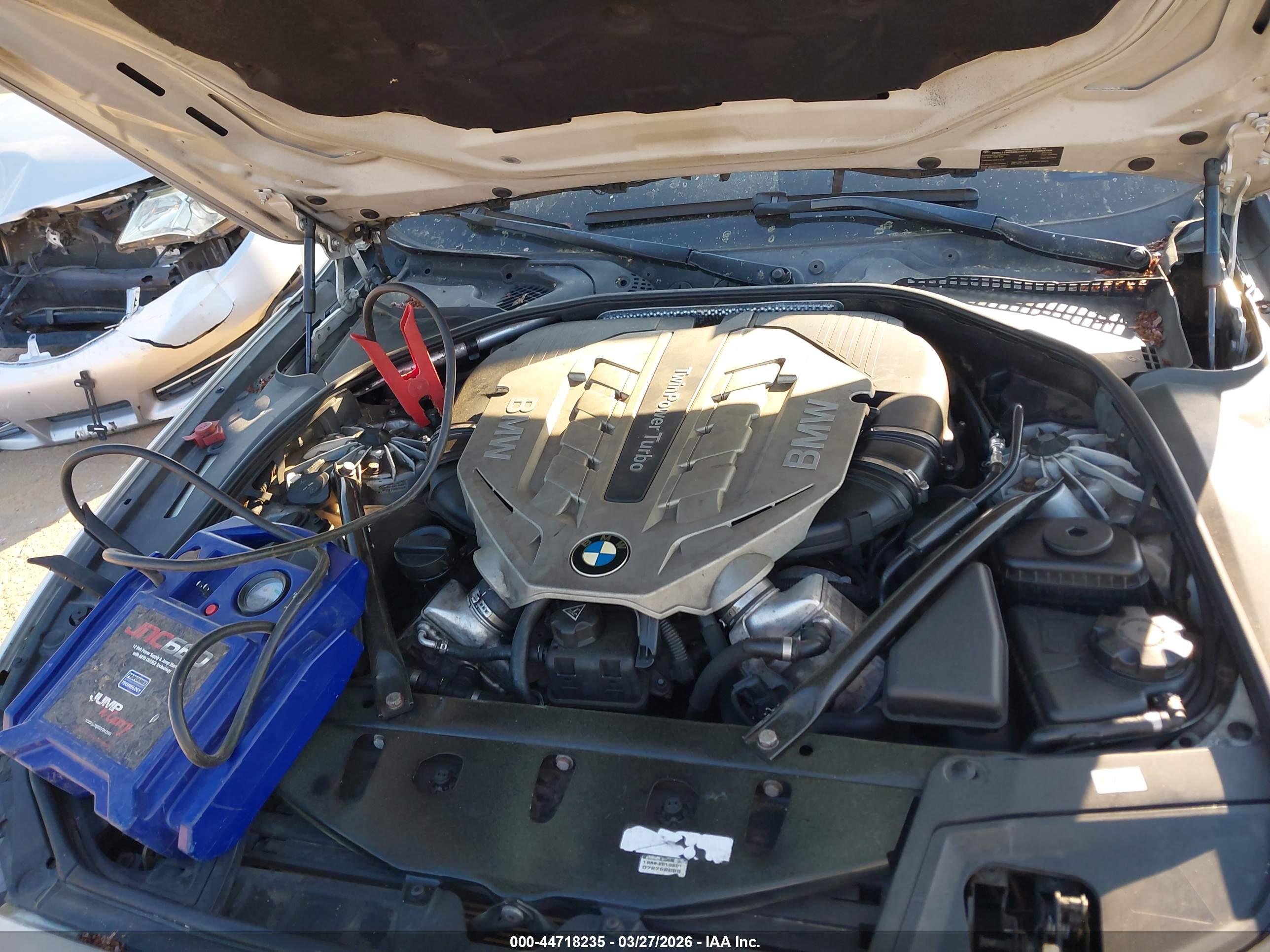 BMW 550I image 6