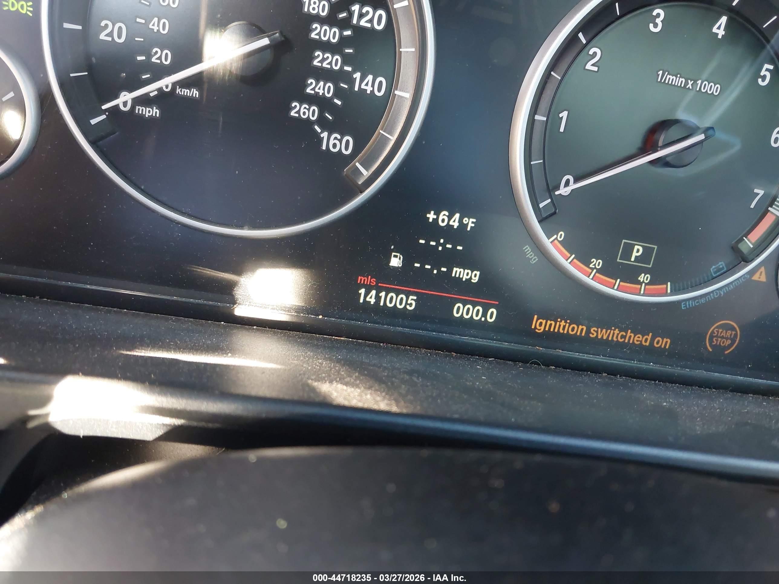BMW 550I image 7
