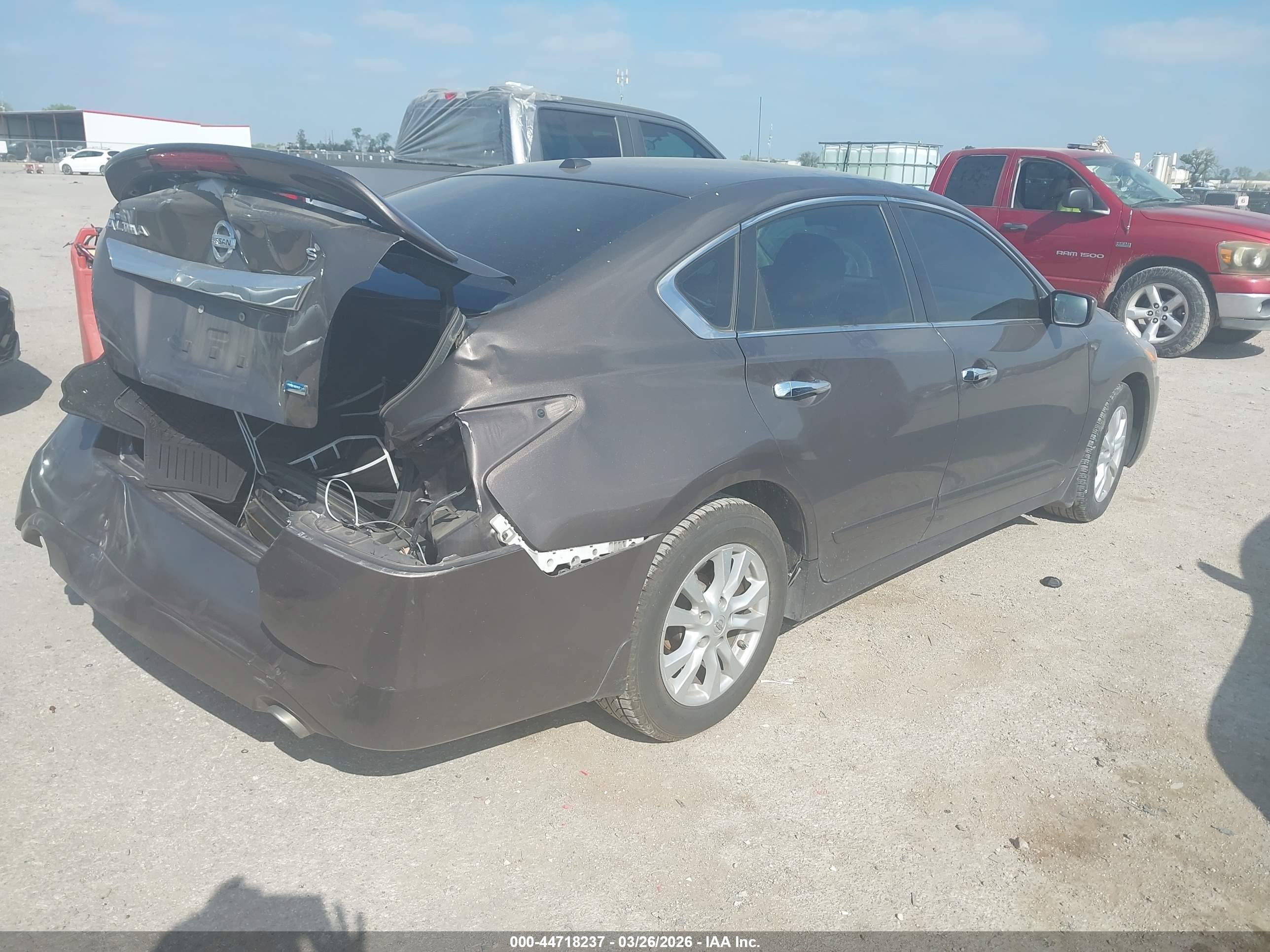 NISSAN ALTIMA image 4