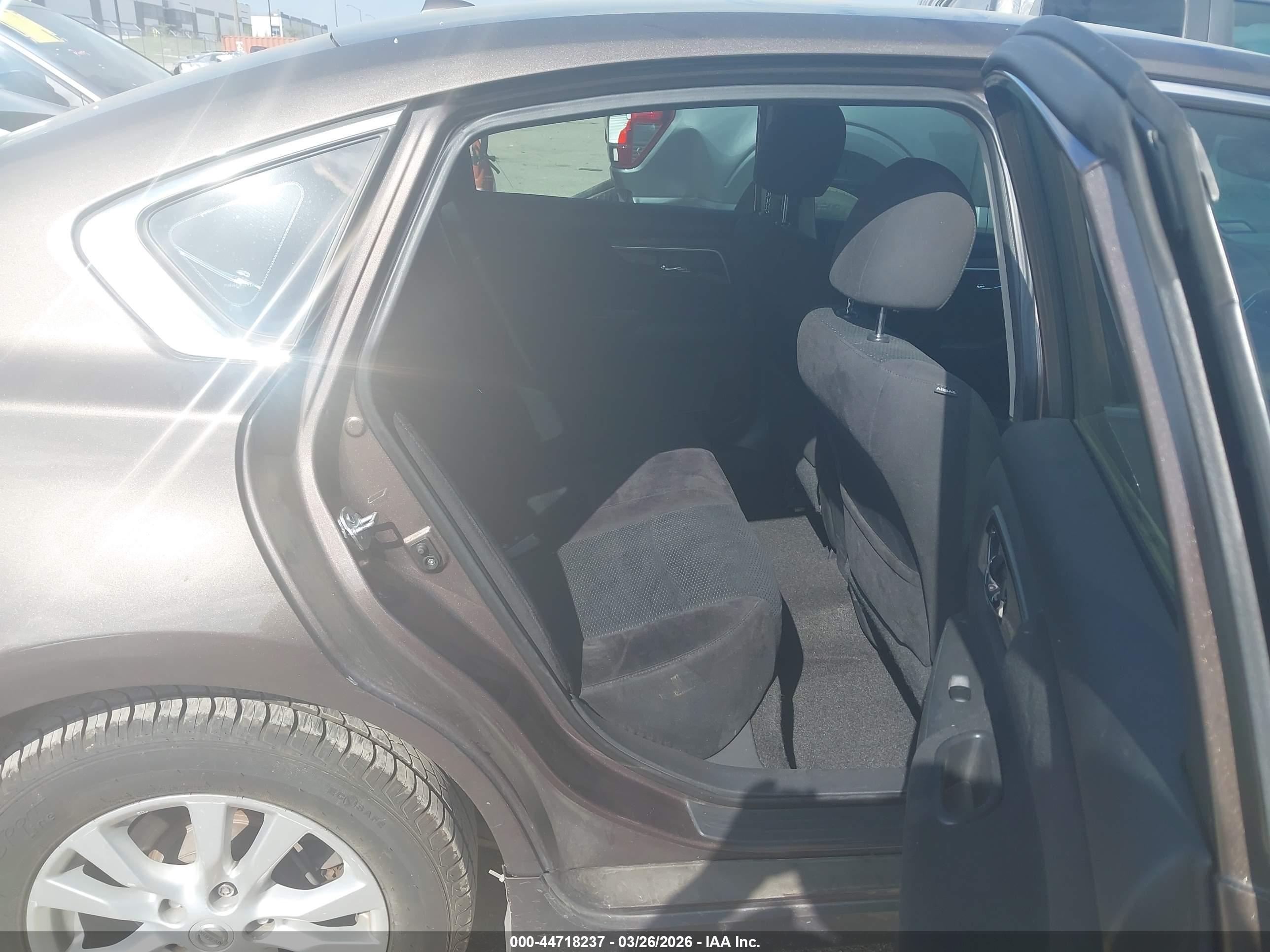 NISSAN ALTIMA image 8