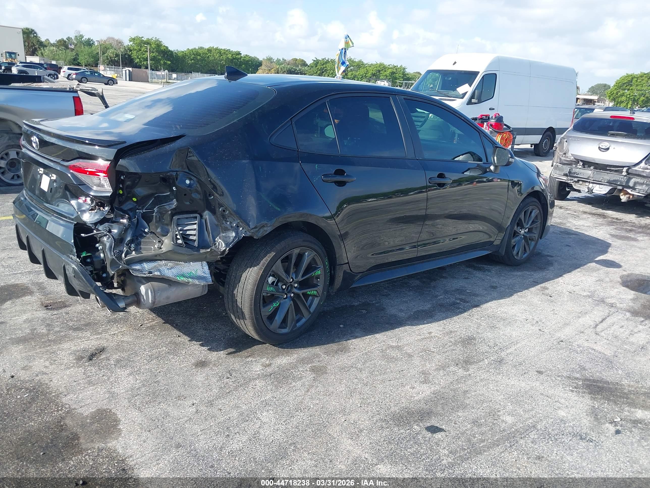 TOYOTA COROLLA image 4