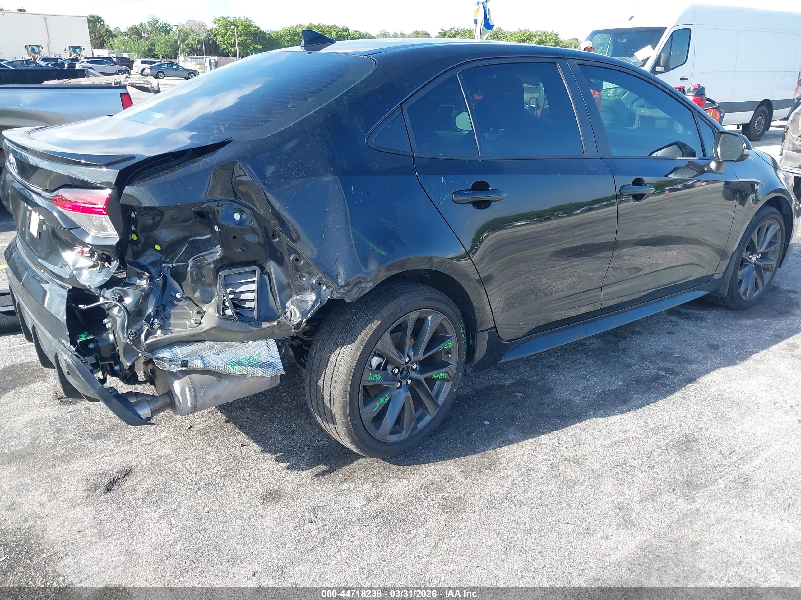 TOYOTA COROLLA image 6