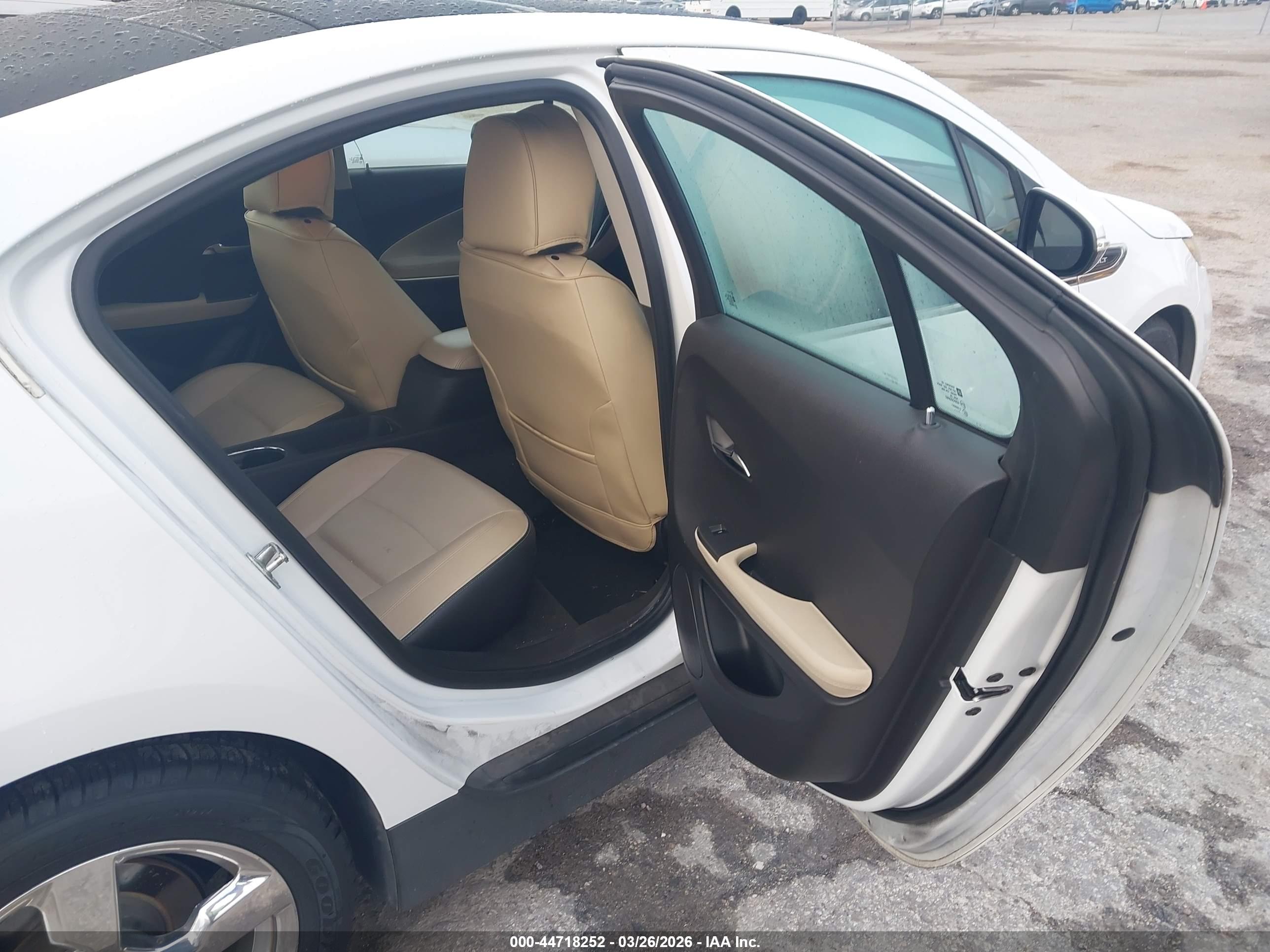 CHEVROLET VOLT image 8