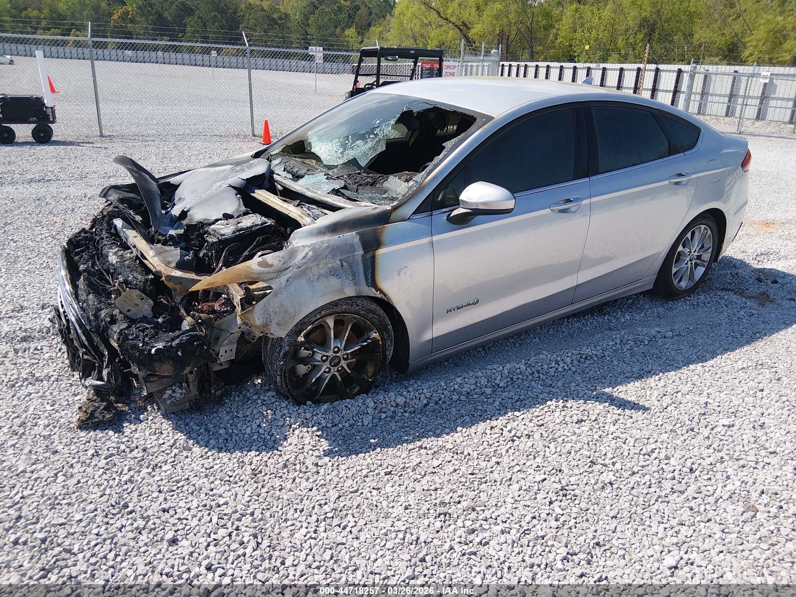 FORD FUSION image 2