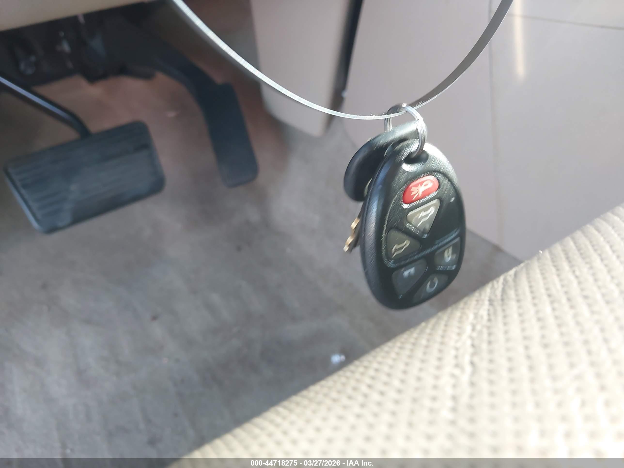 GMC YUKON image 11