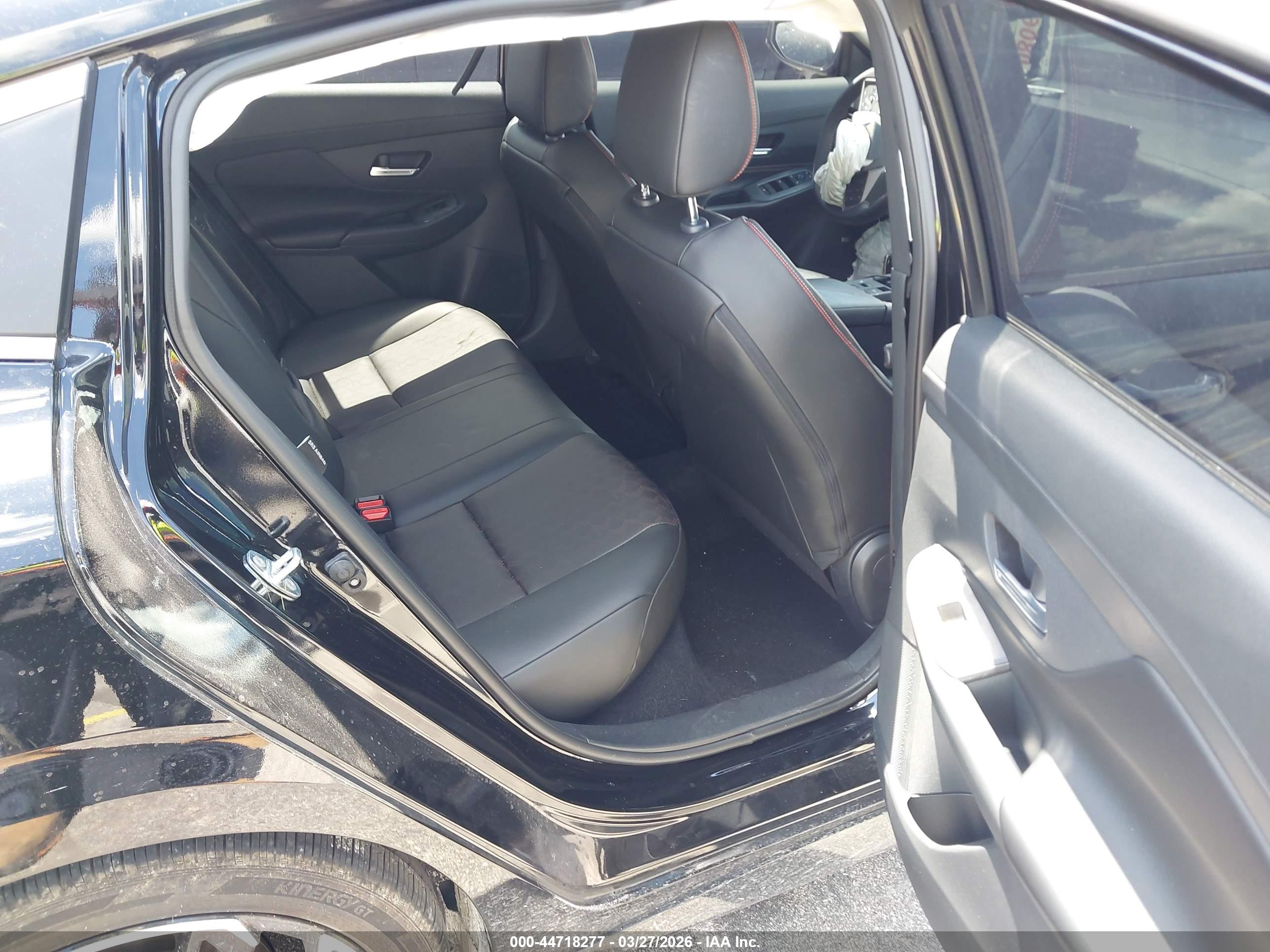 NISSAN SENTRA image 8