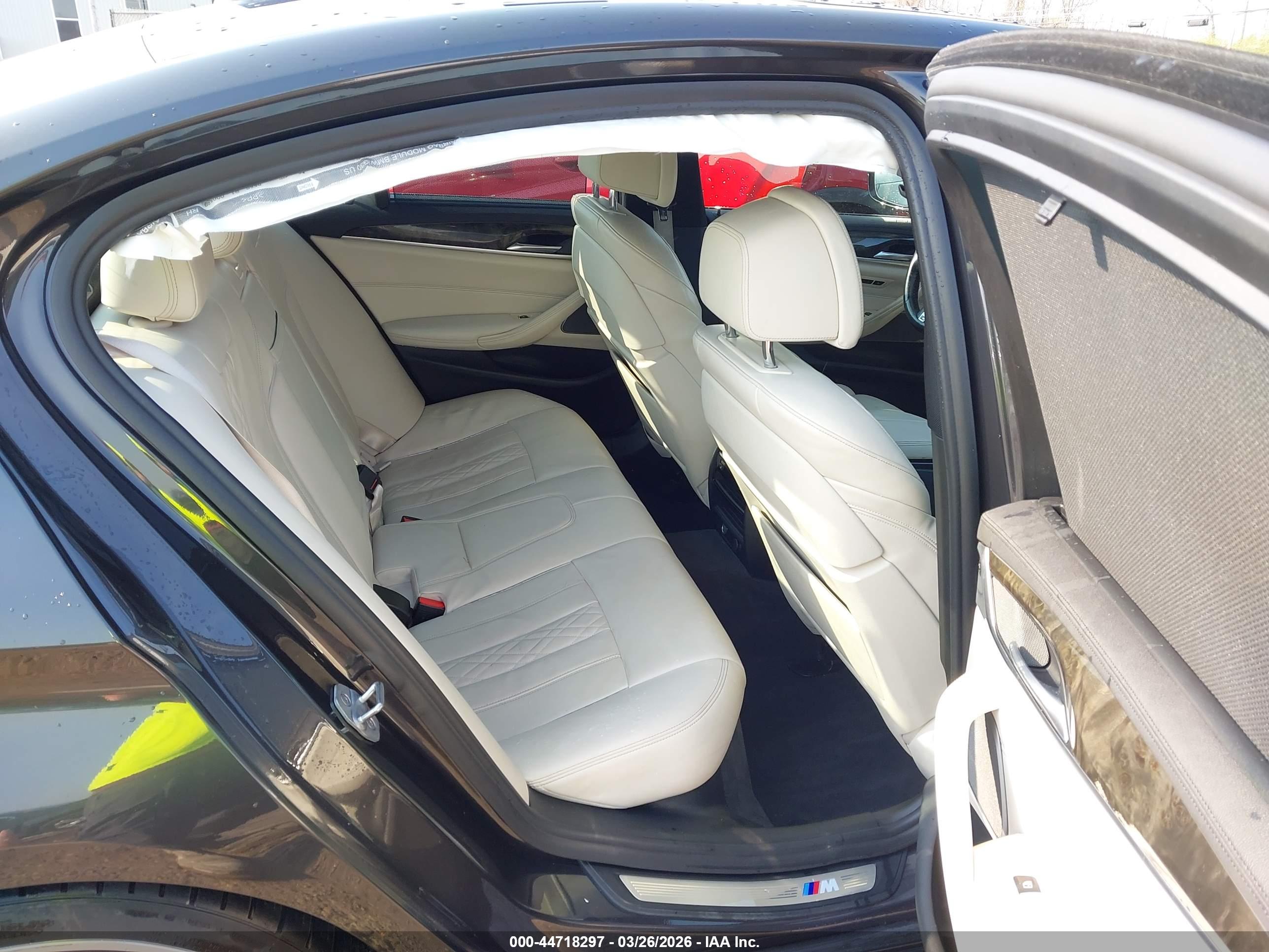 BMW M550I image 8