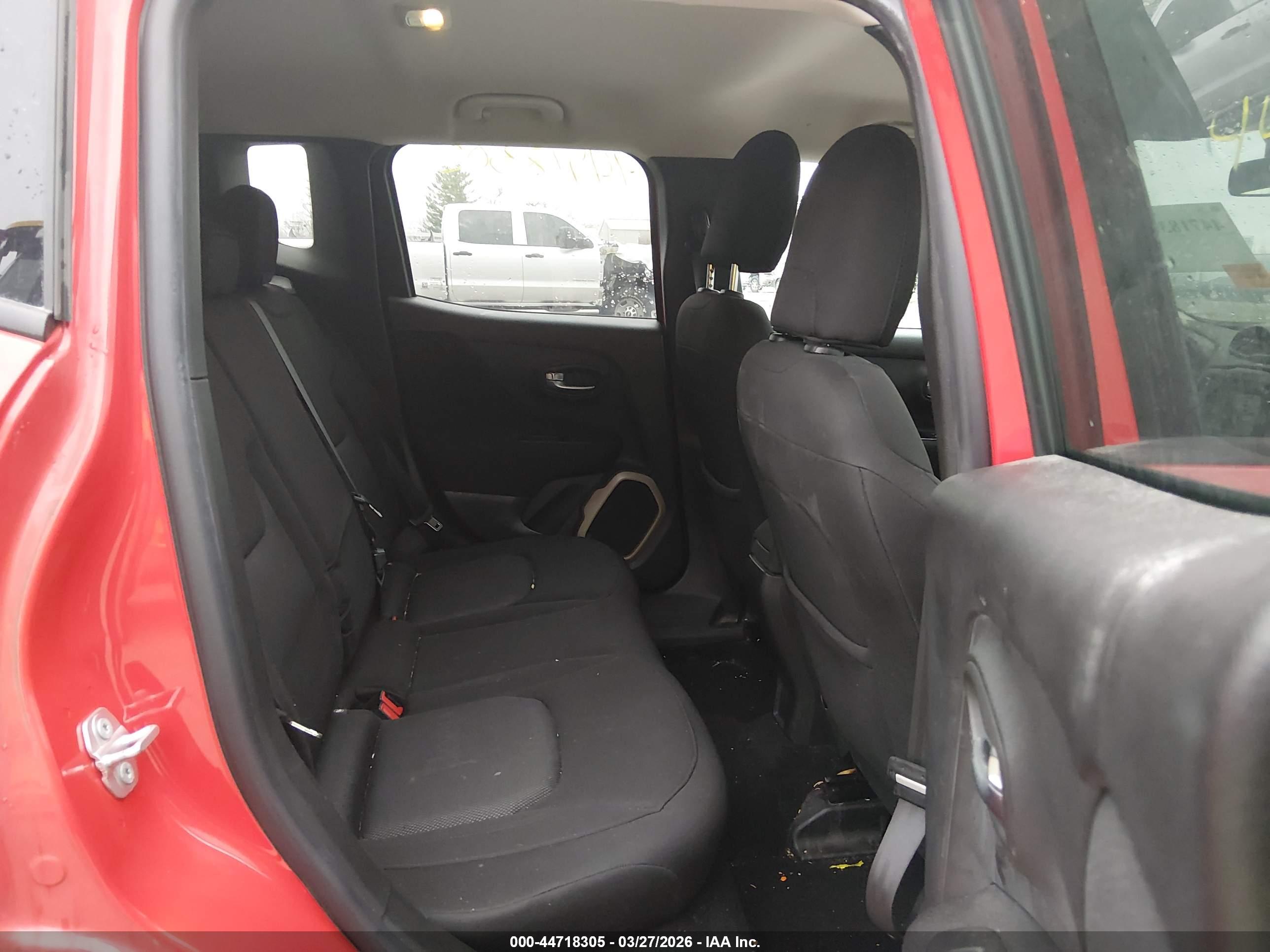 JEEP RENEGADE image 8