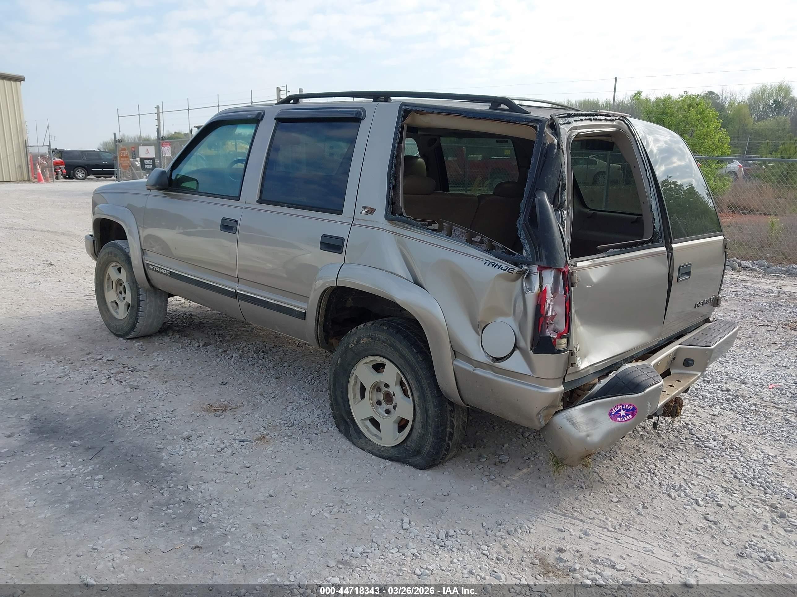 CHEVROLET TAHOE image 3