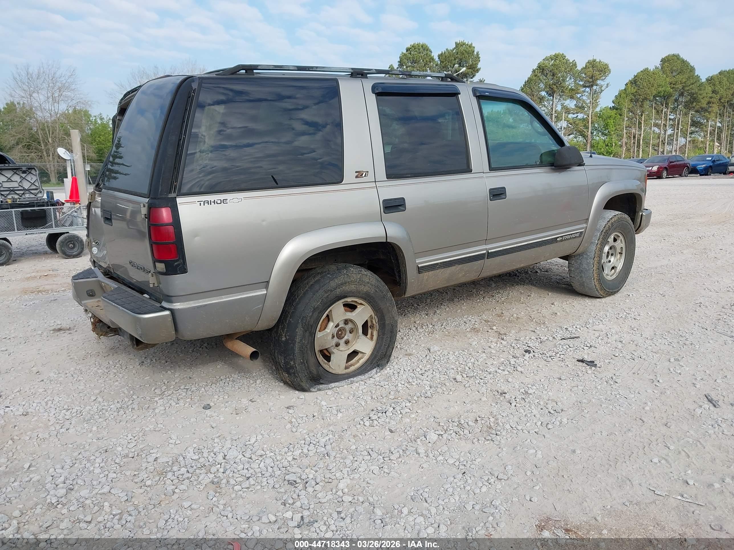 CHEVROLET TAHOE image 4