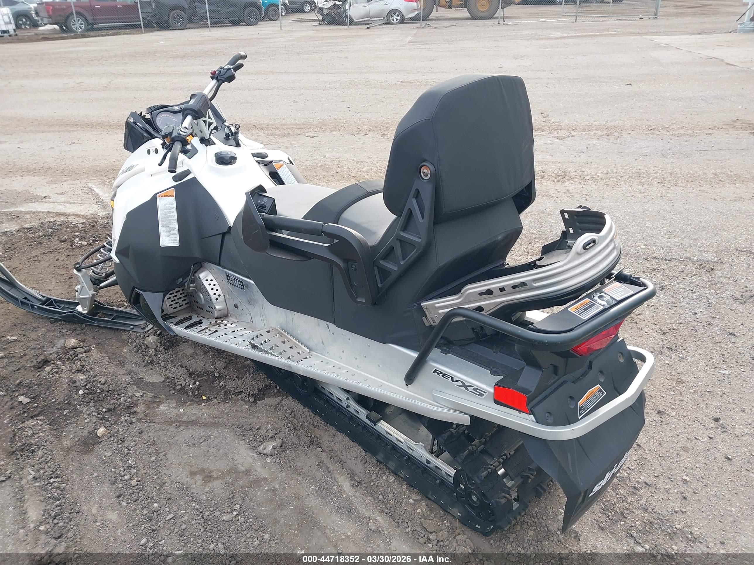 SKI-DOO GRAND image 3