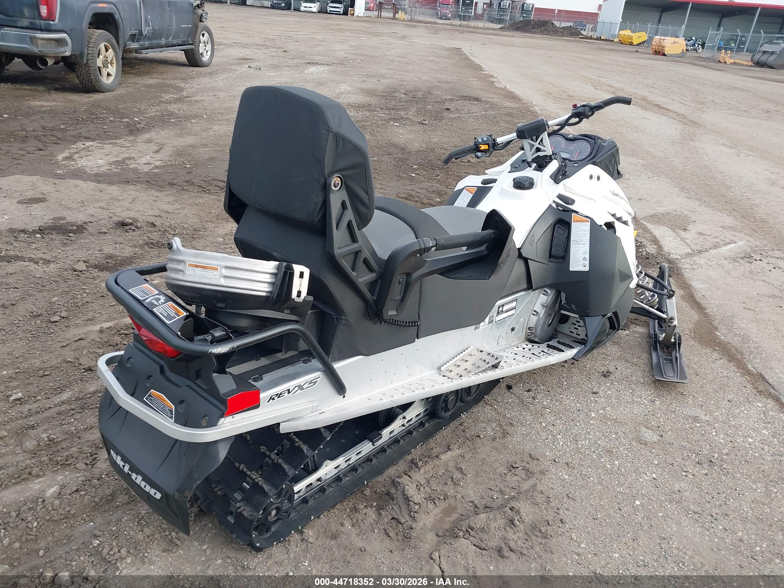 SKI-DOO GRAND image 4