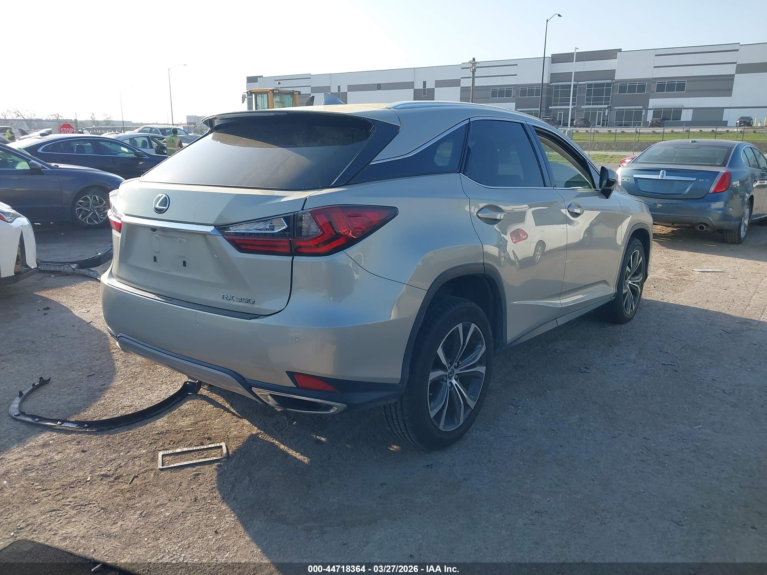 LEXUS RX image 4