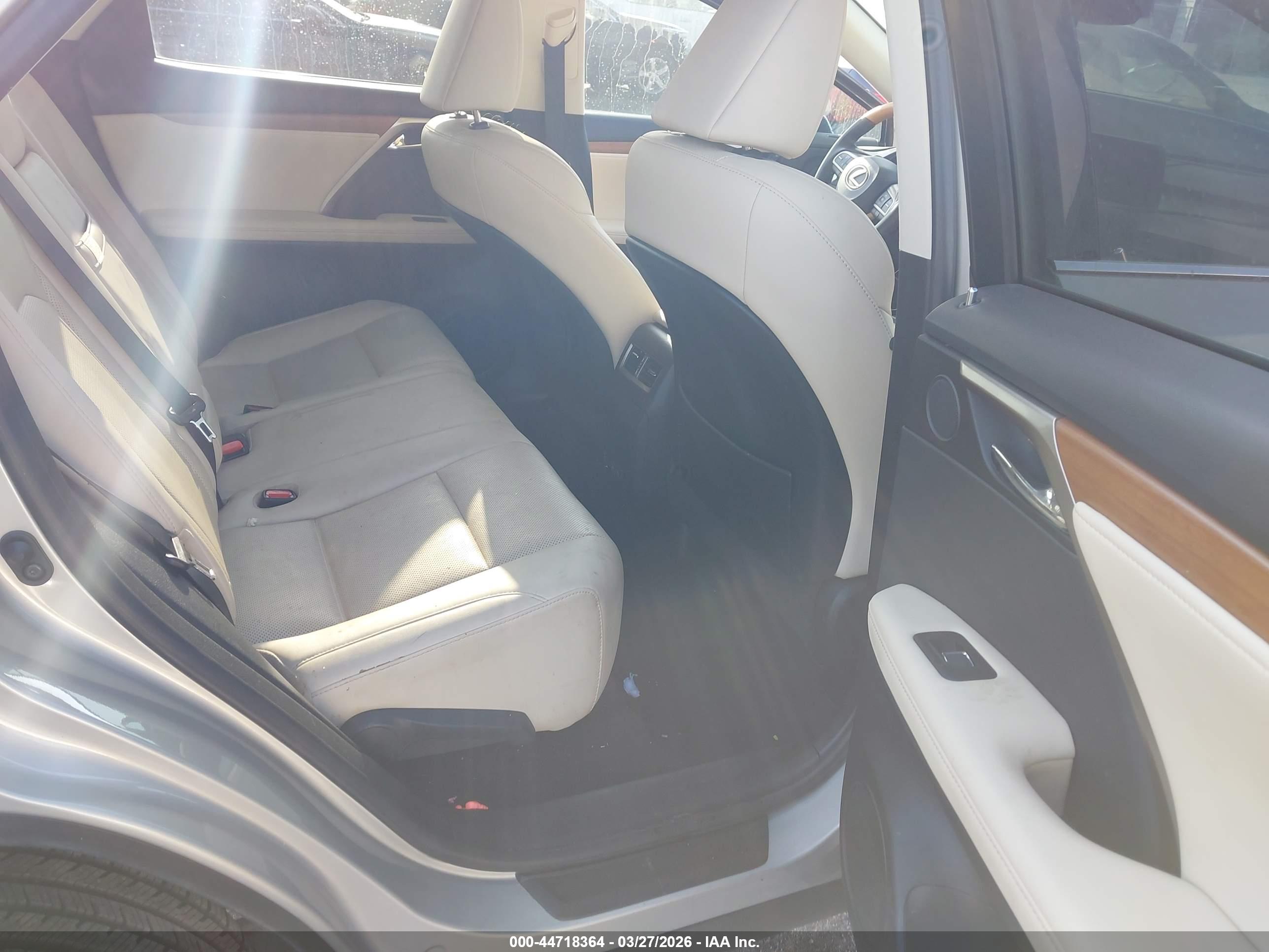 LEXUS RX image 8