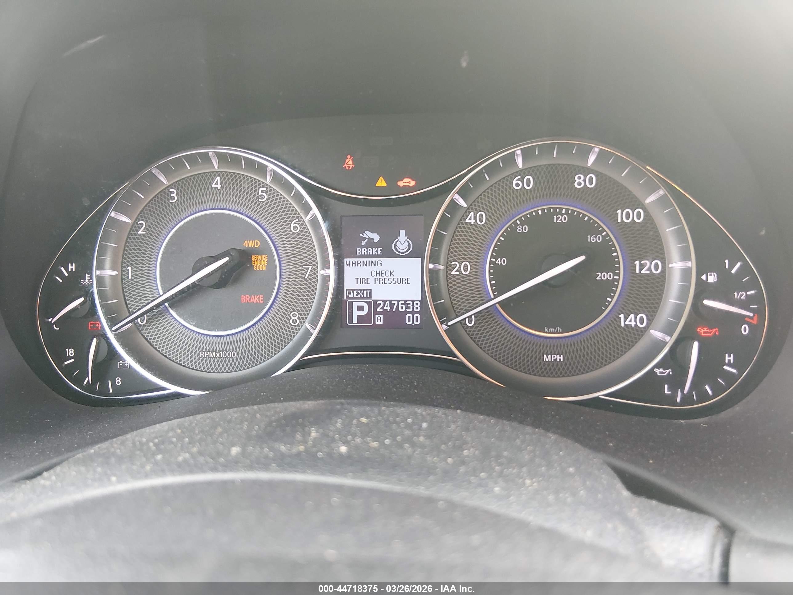 INFINITI QX56 image 7