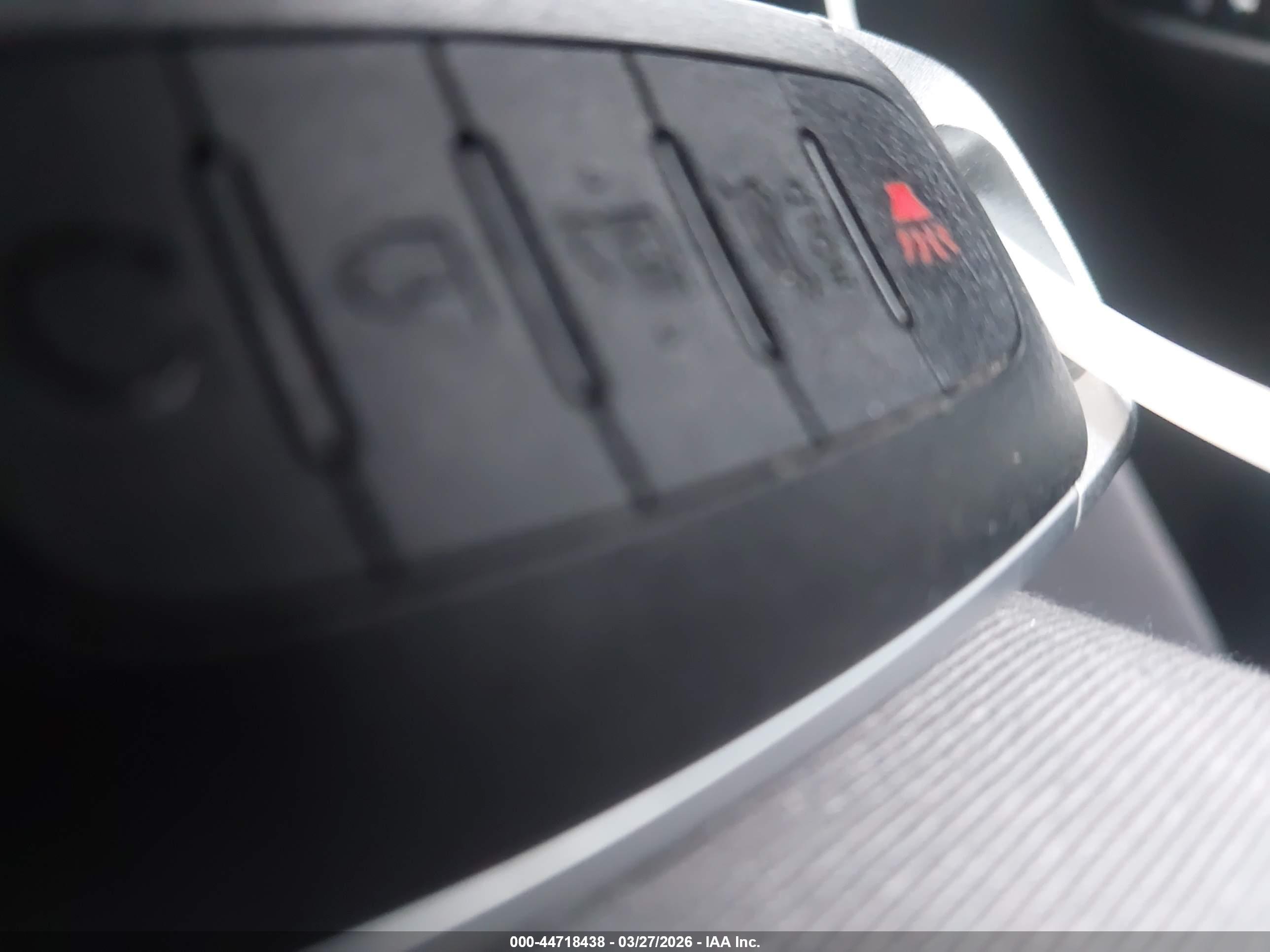NISSAN ROGUE image 11