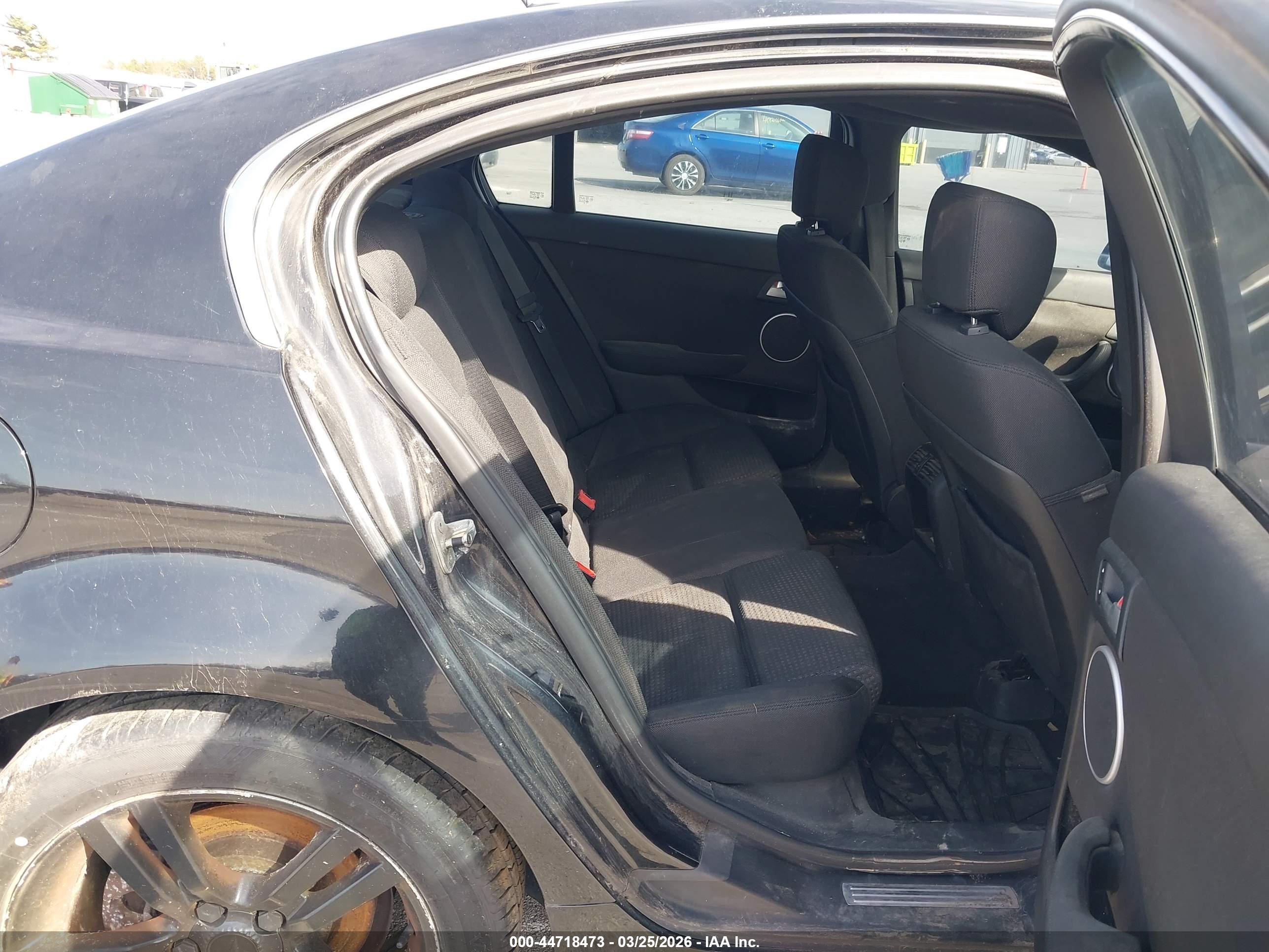 PONTIAC G8 image 8