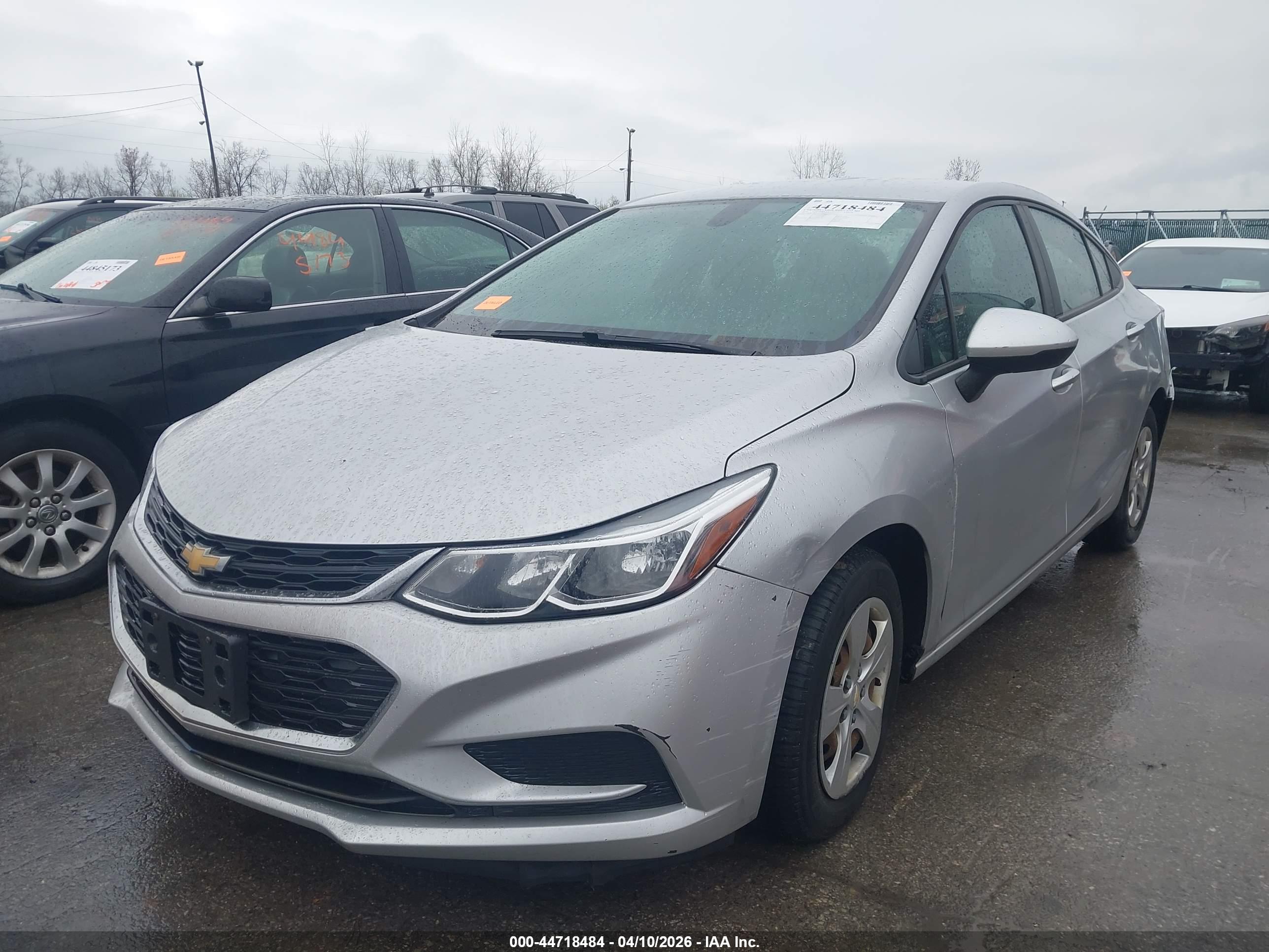 CHEVROLET CRUZE image 2
