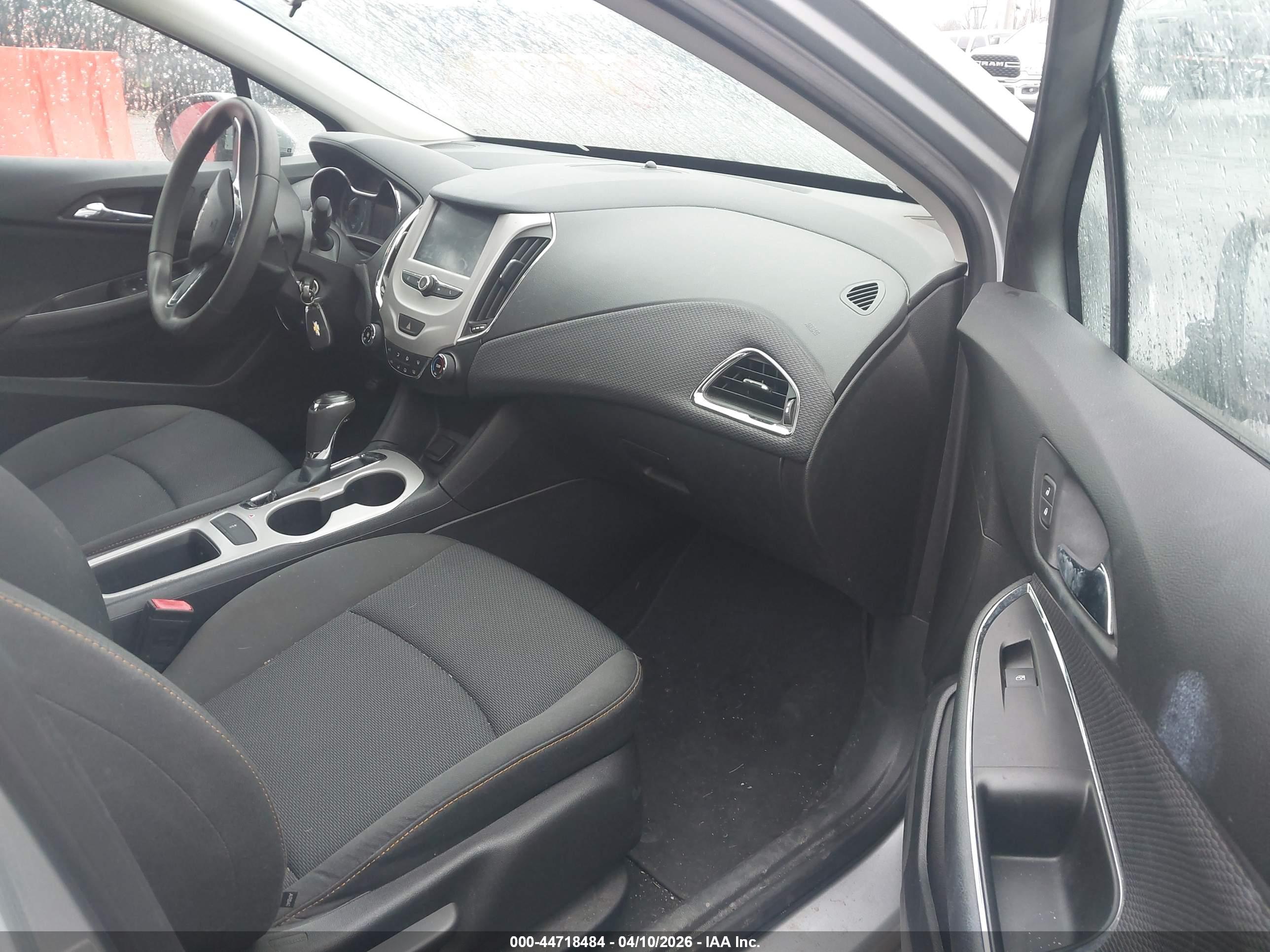 CHEVROLET CRUZE image 5