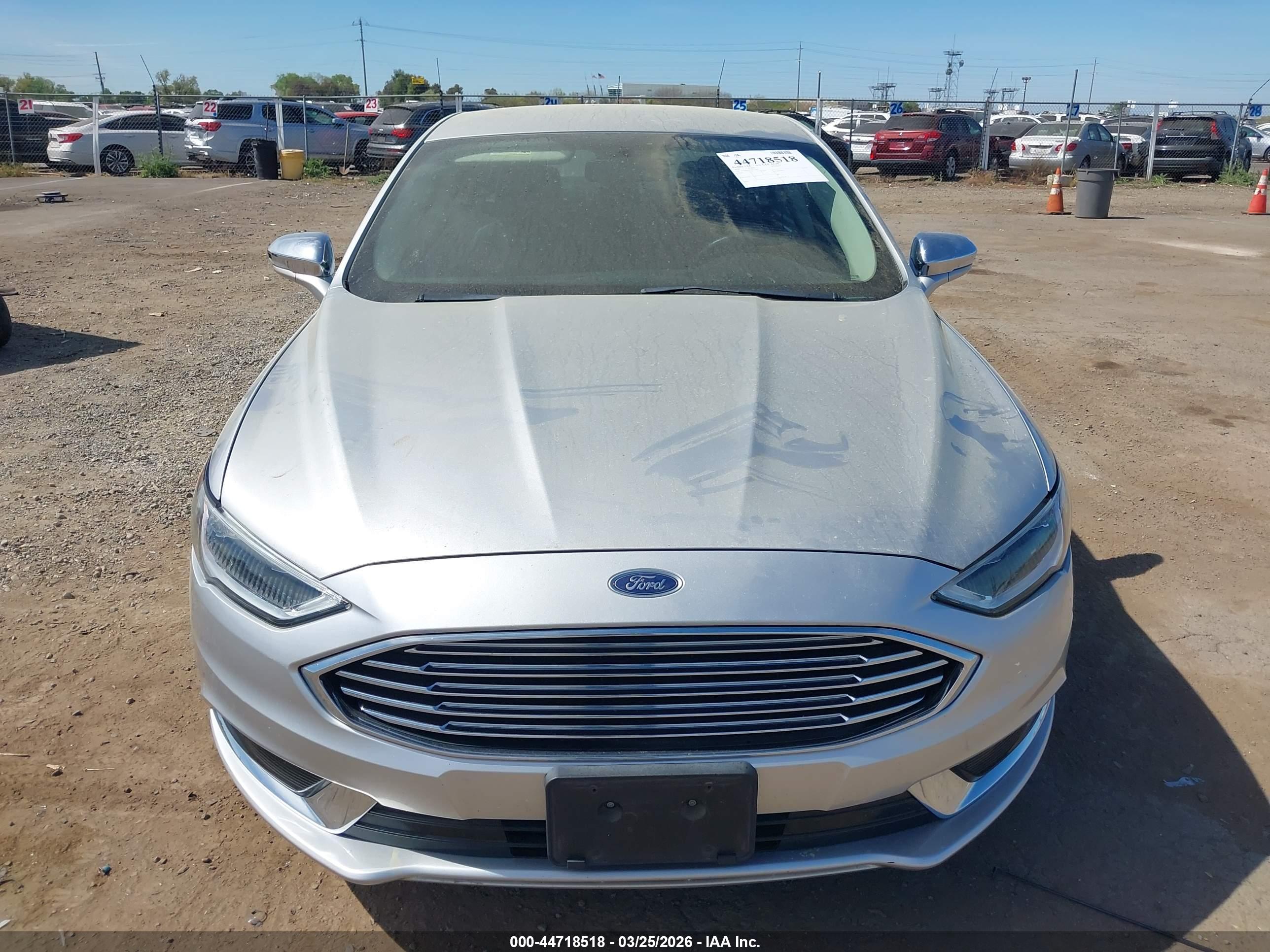FORD FUSION image 6