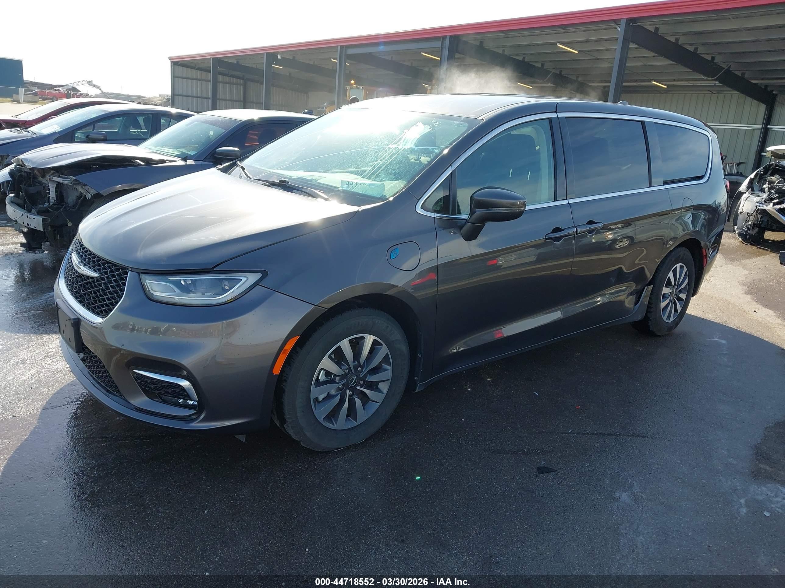 CHRYSLER PACIFICA image 2