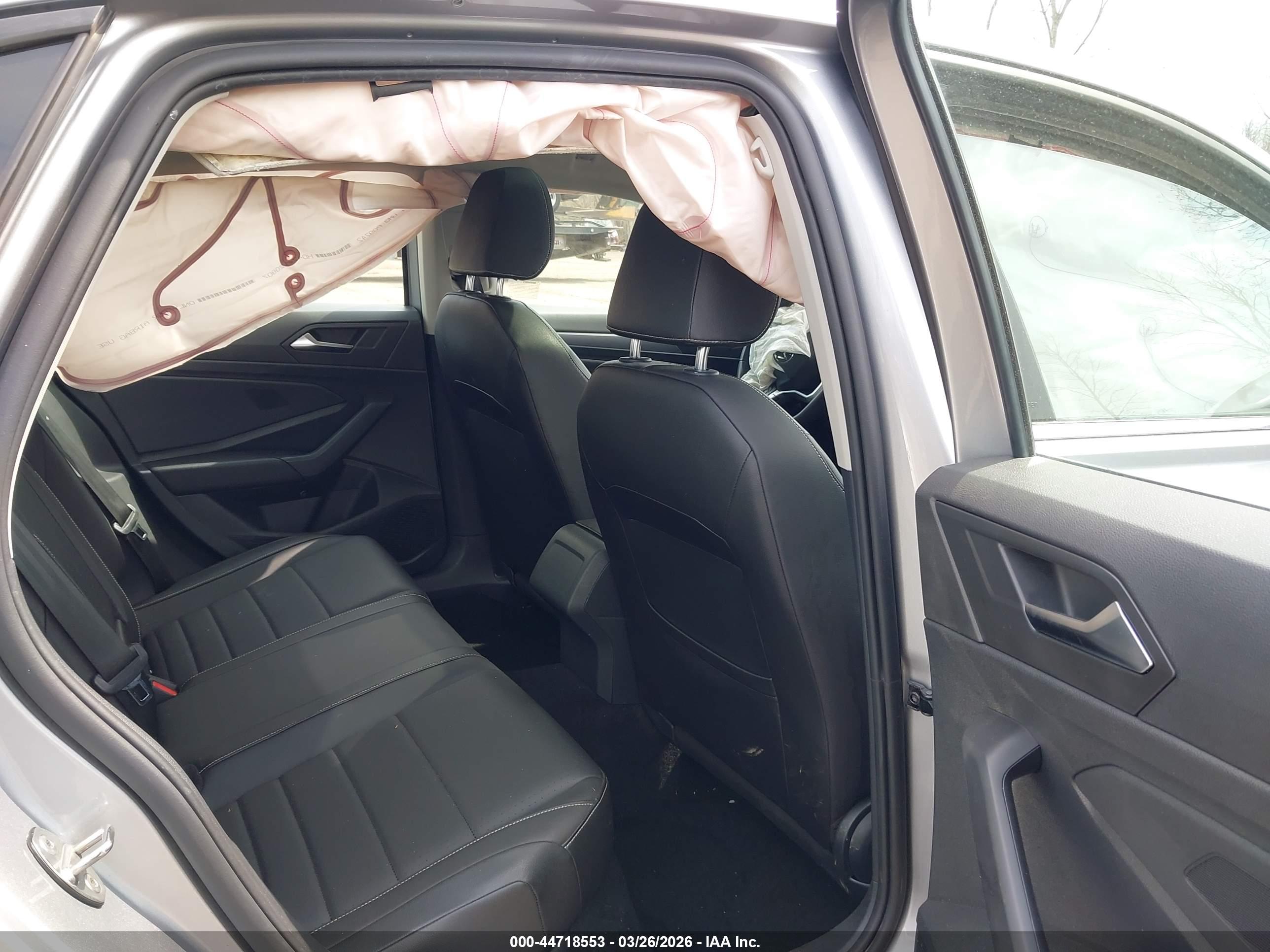 VOLKSWAGEN JETTA image 8