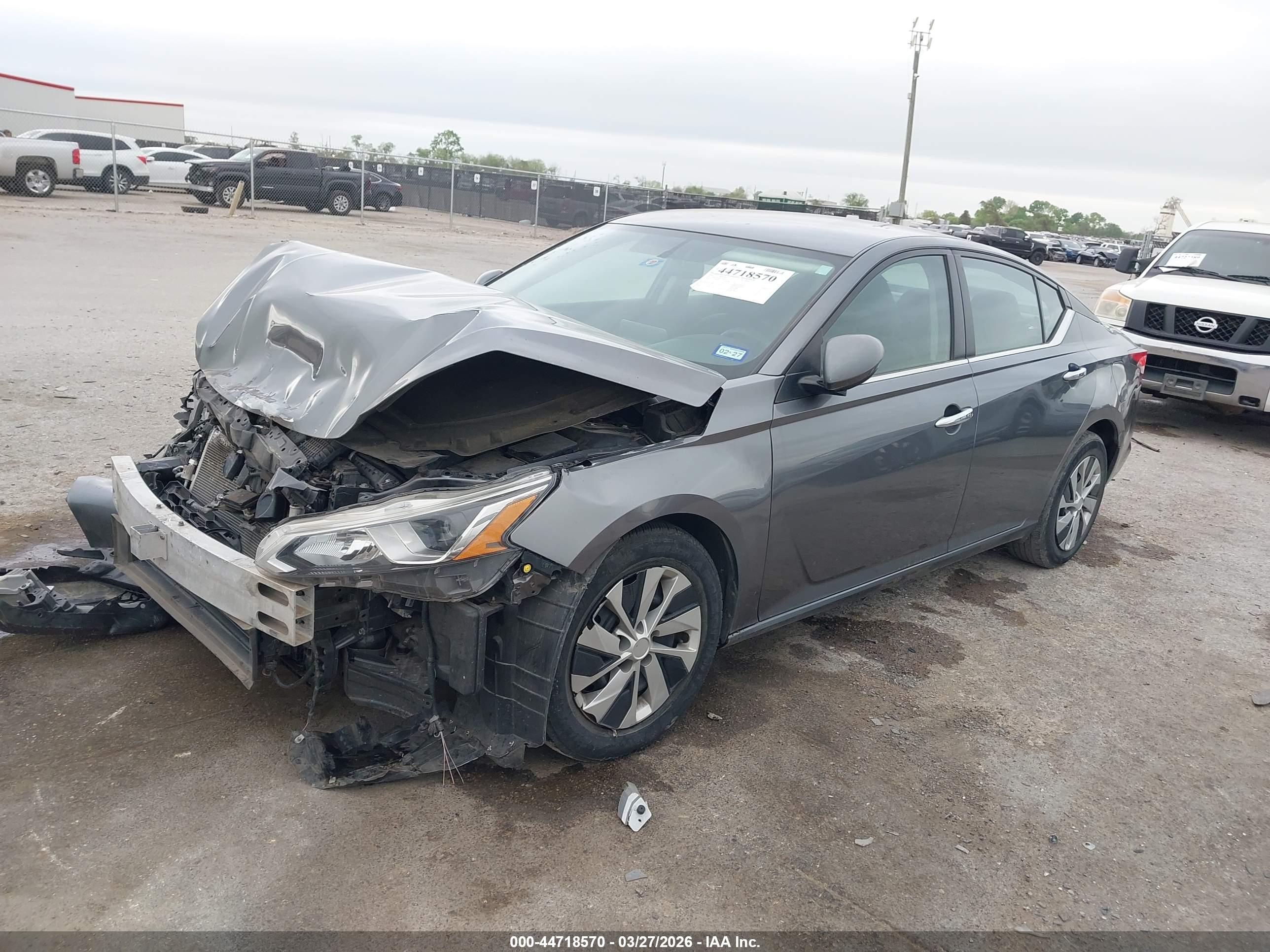 NISSAN ALTIMA image 2