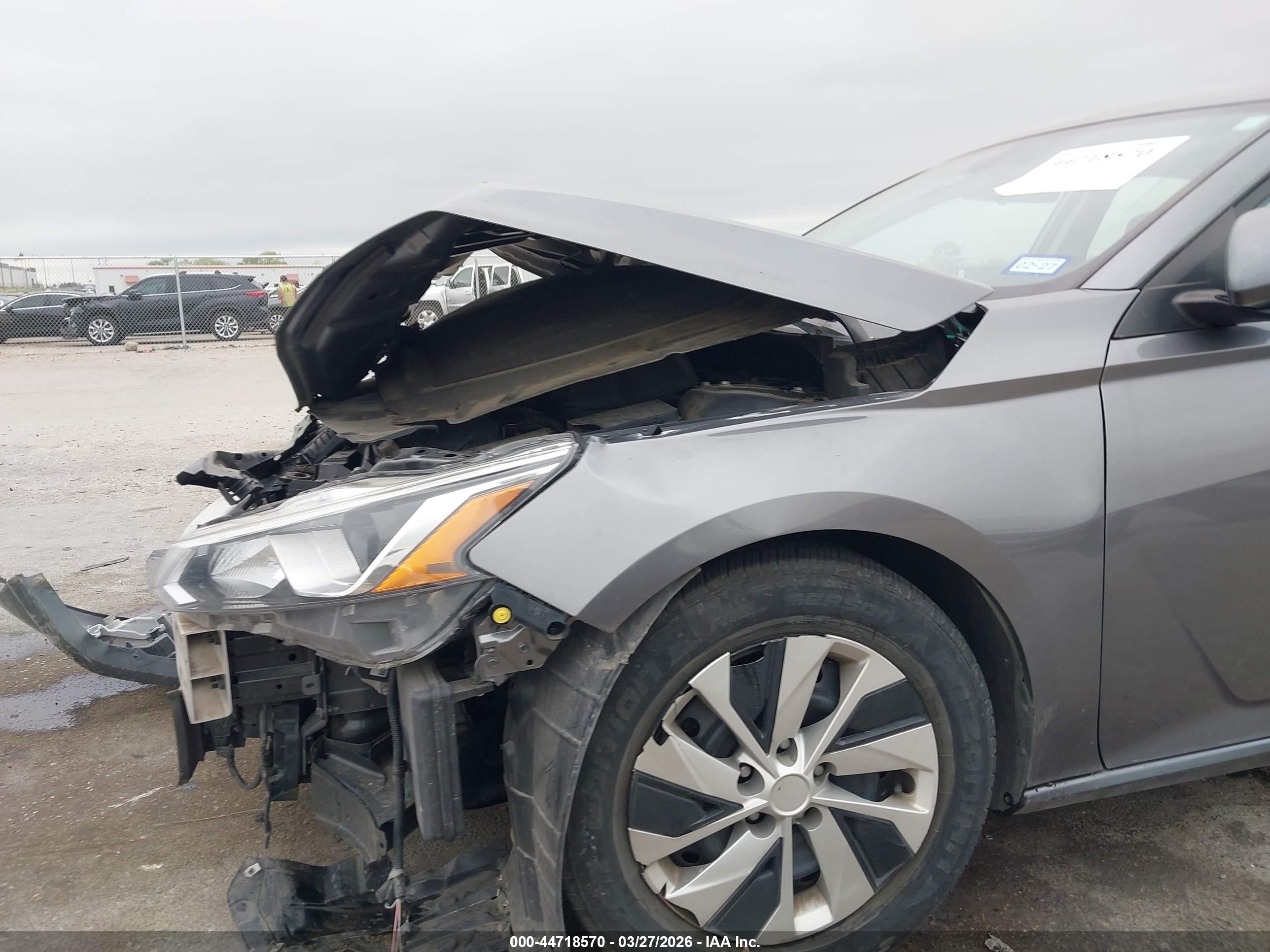 NISSAN ALTIMA image 6