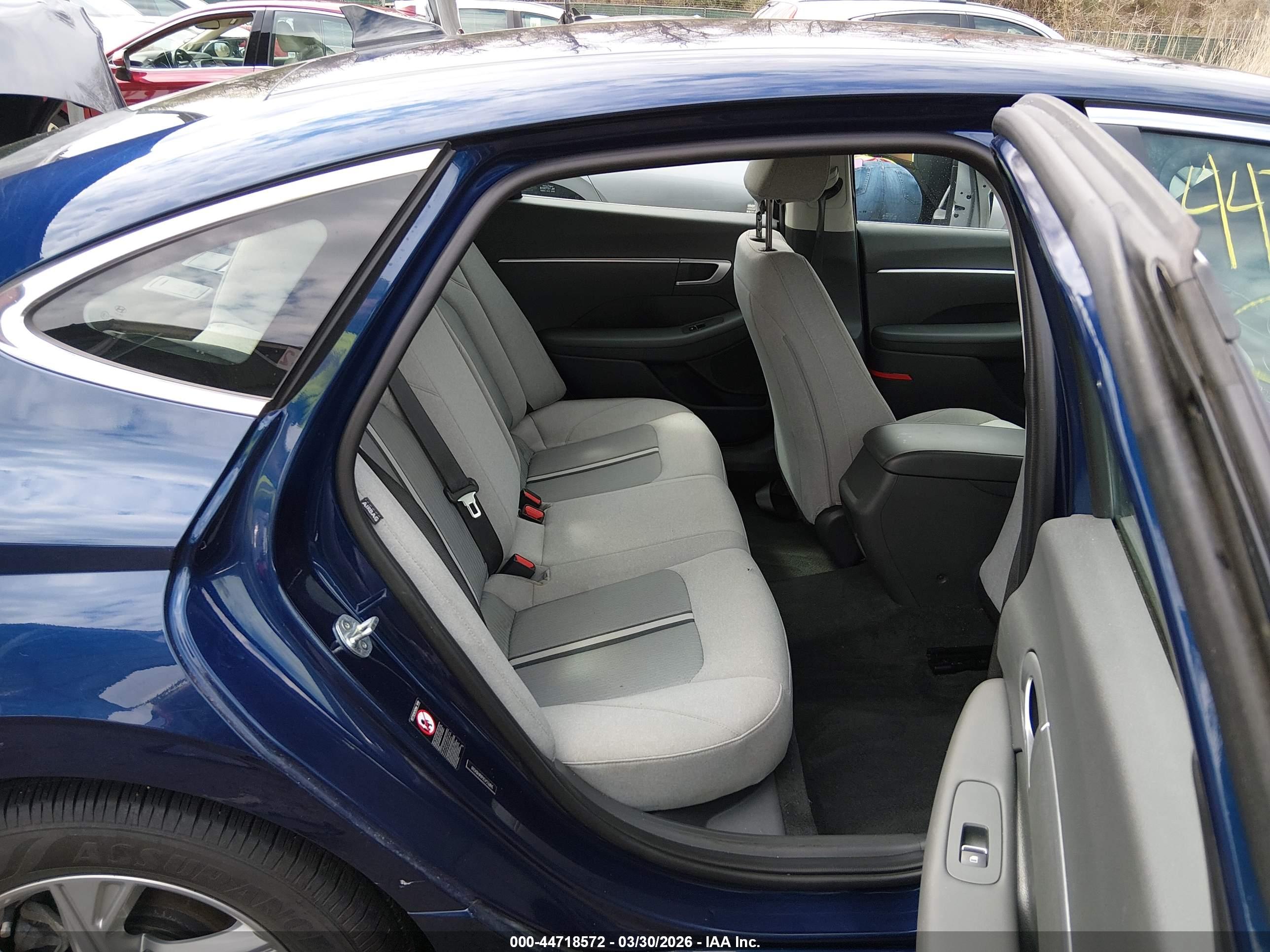 HYUNDAI SONATA image 8