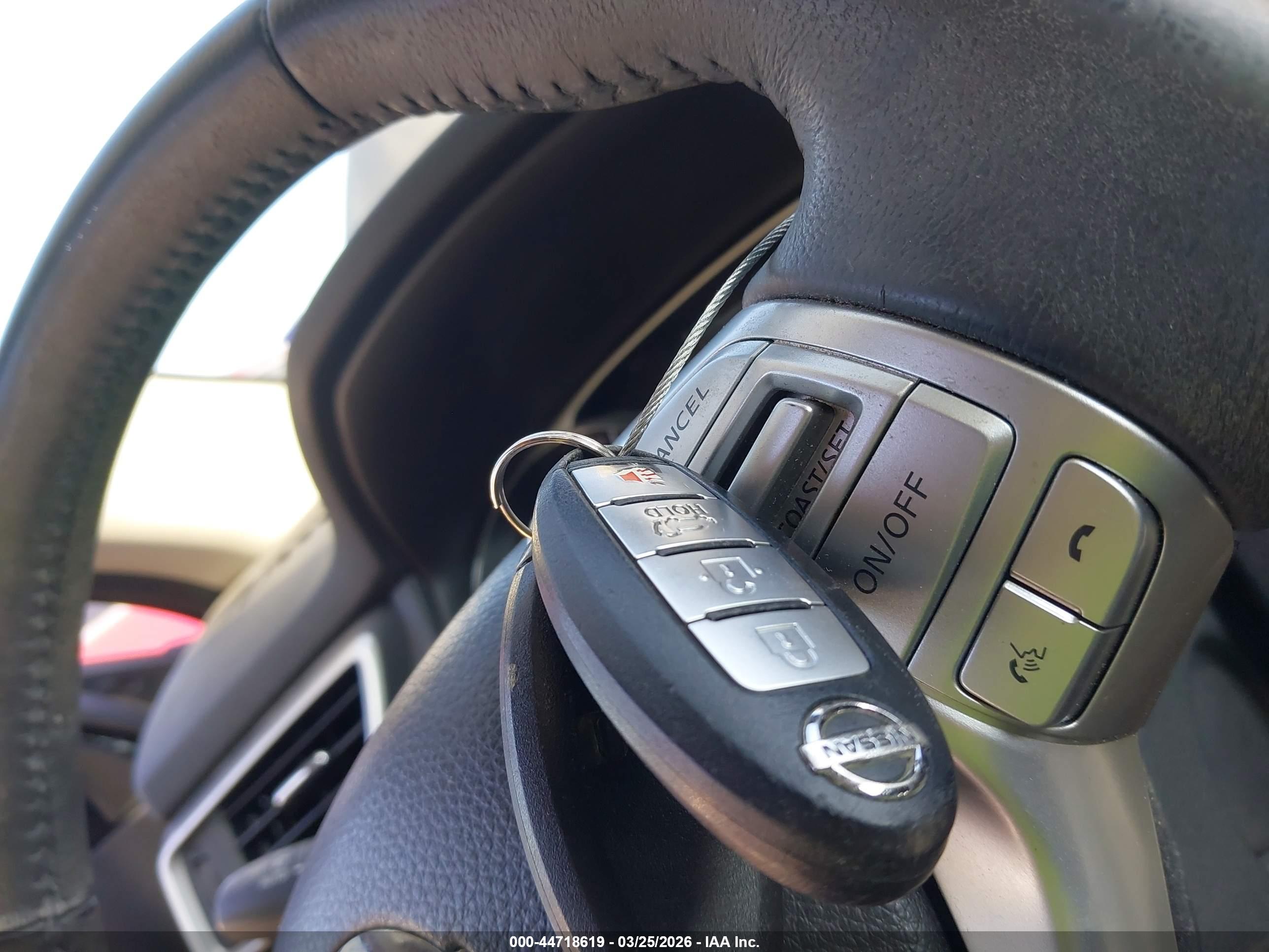 NISSAN ROGUE image 11