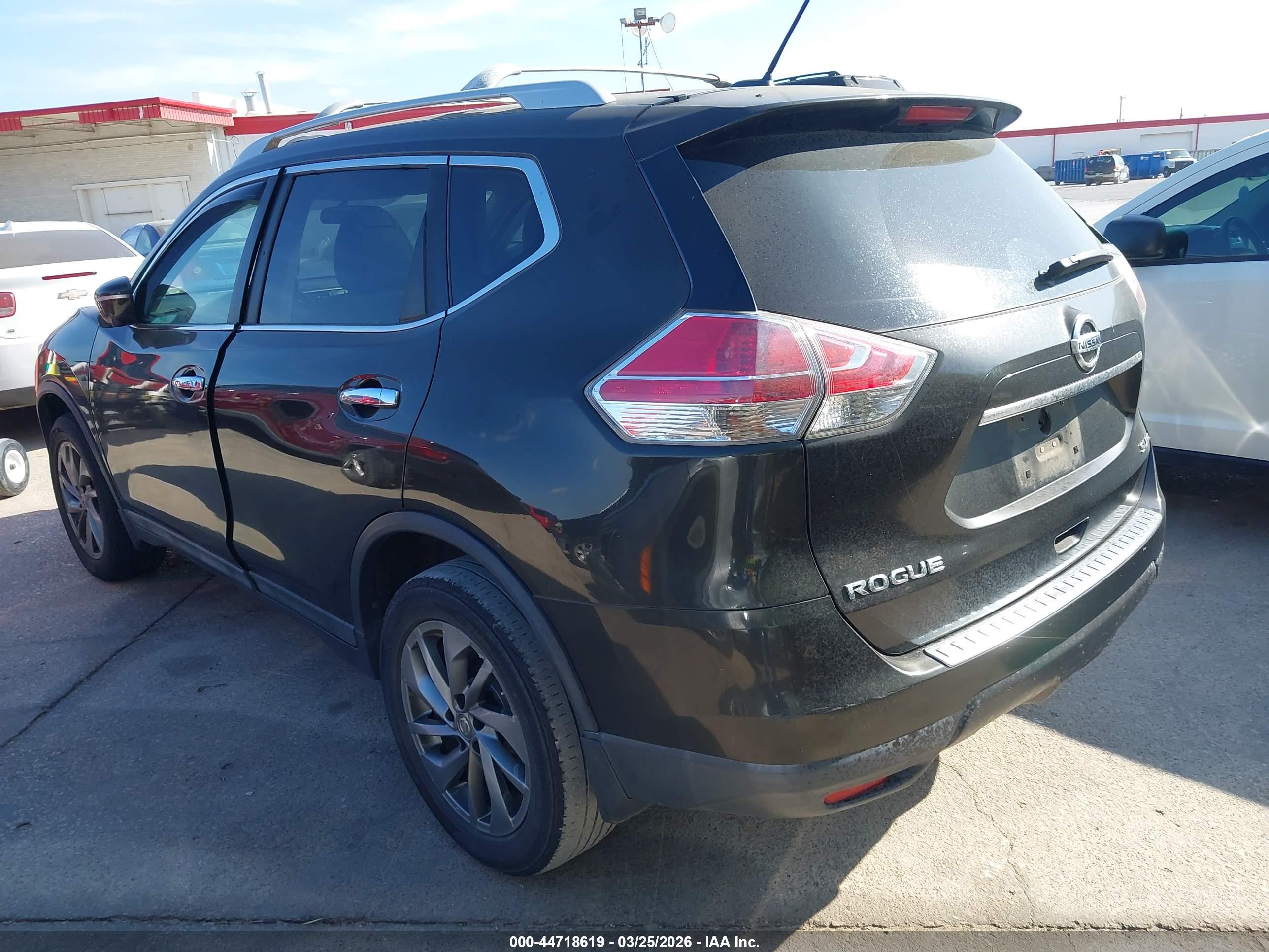 NISSAN ROGUE image 3
