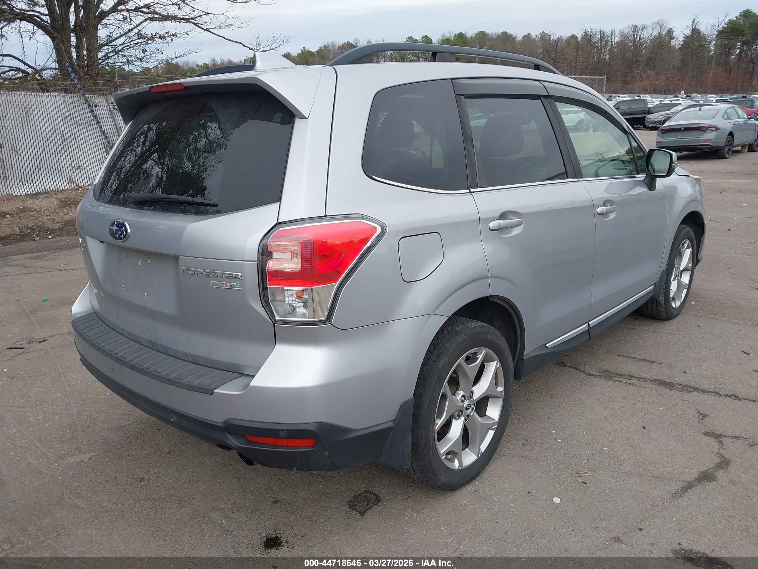 SUBARU FORESTER image 4