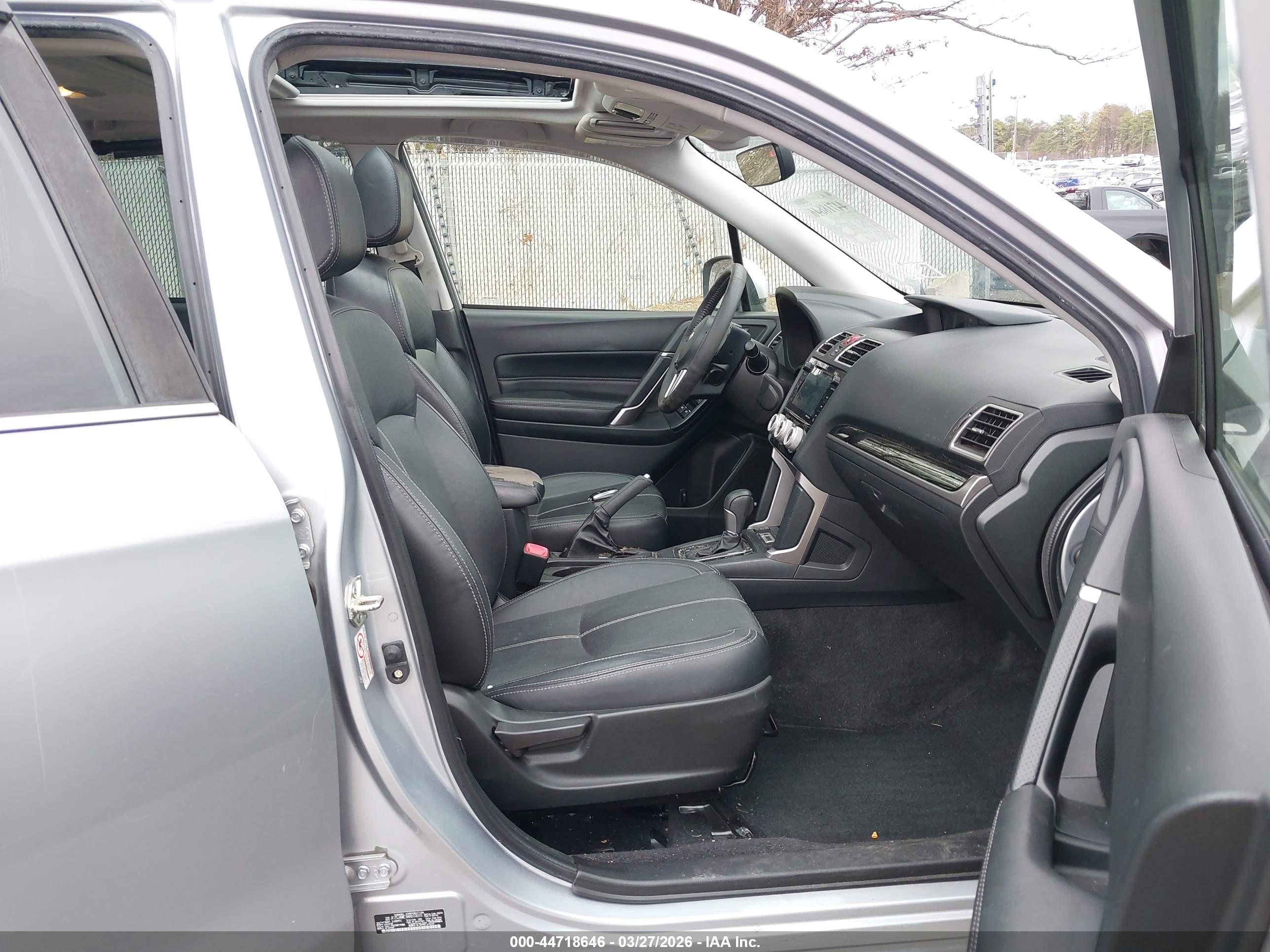 SUBARU FORESTER image 5