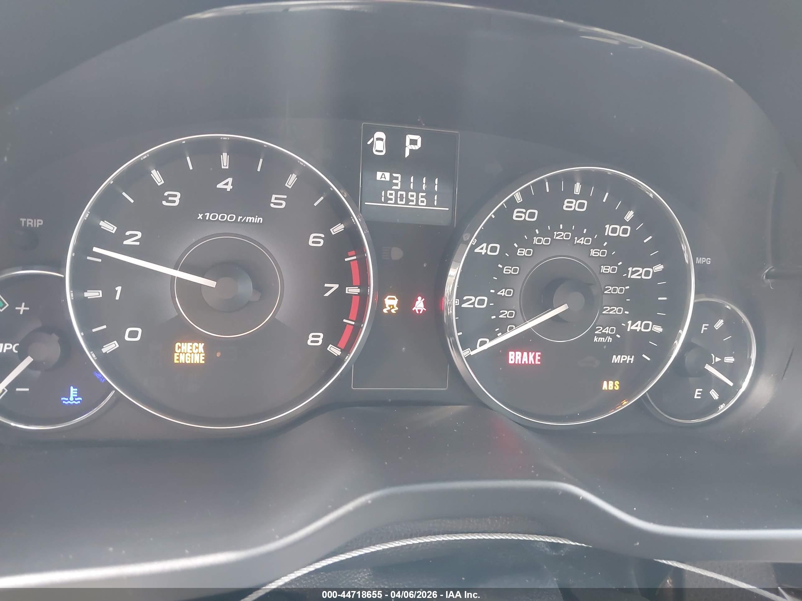 SUBARU OUTBACK image 7