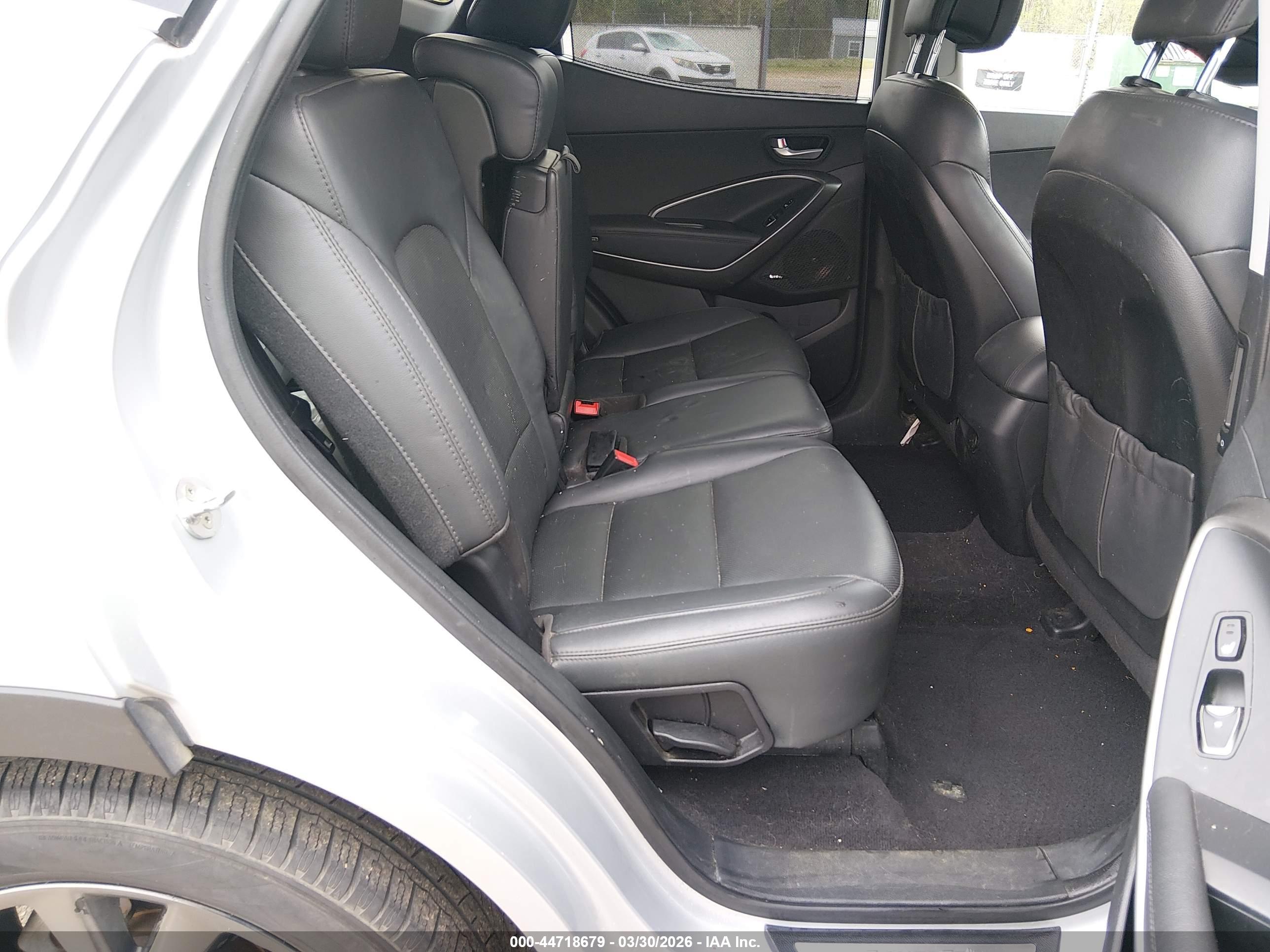 HYUNDAI SANTA image 8
