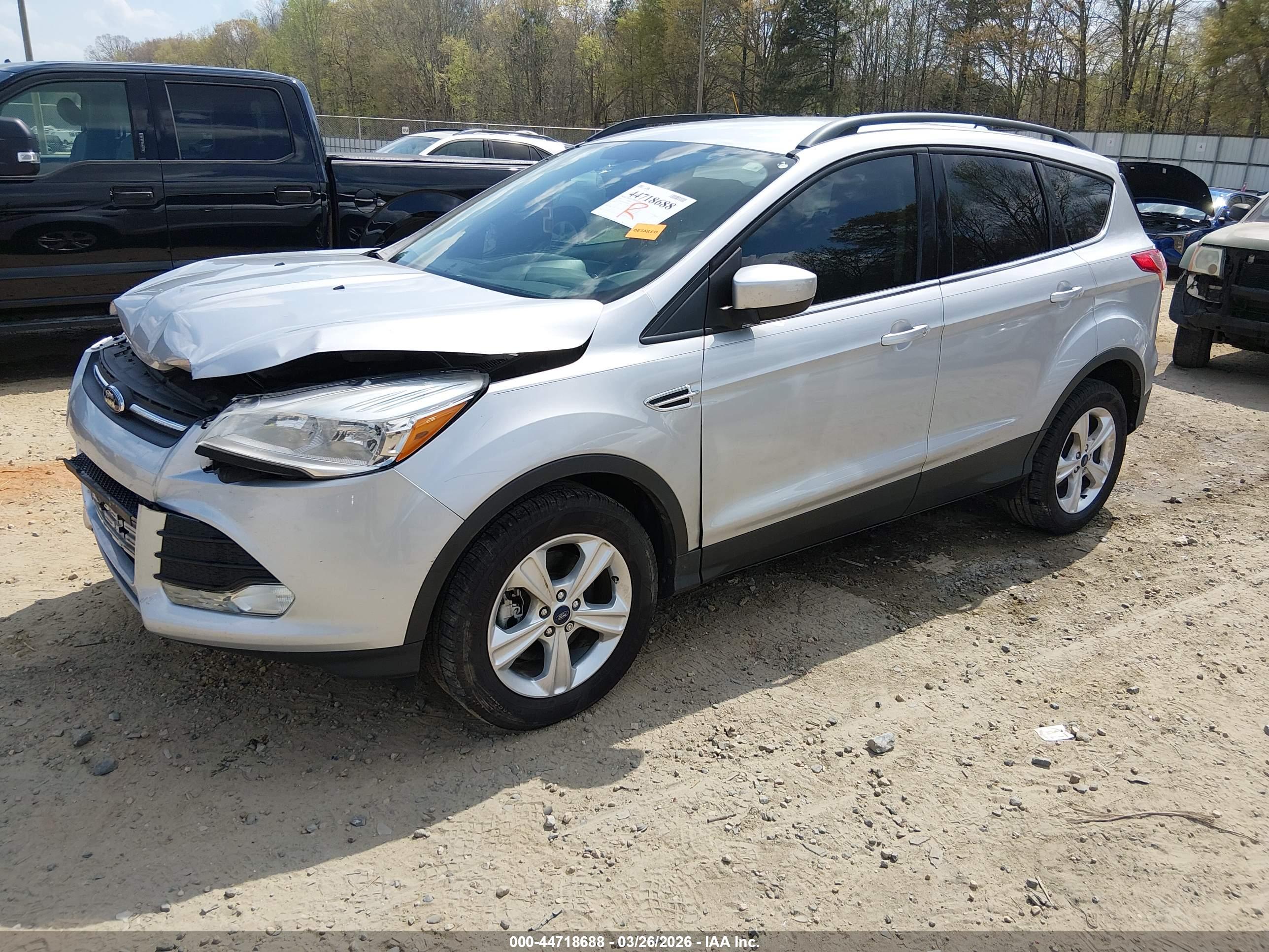 FORD ESCAPE image 2