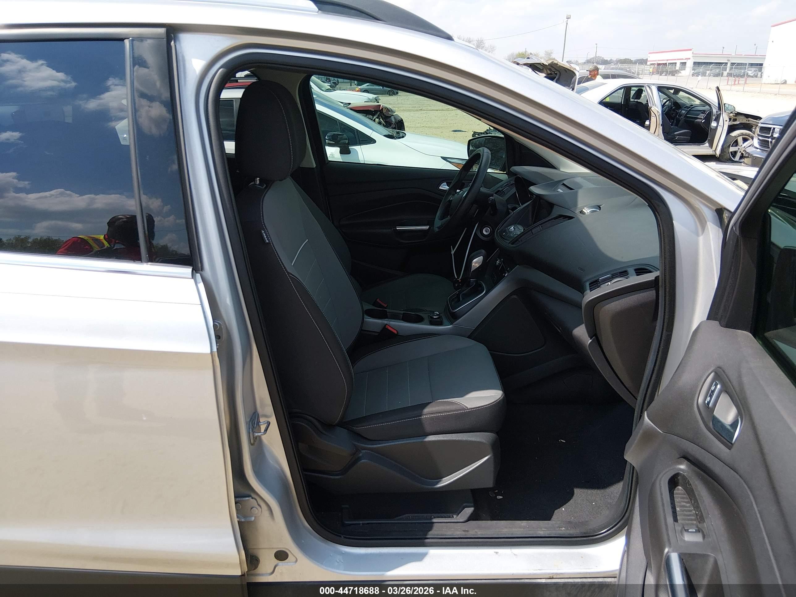 FORD ESCAPE image 5