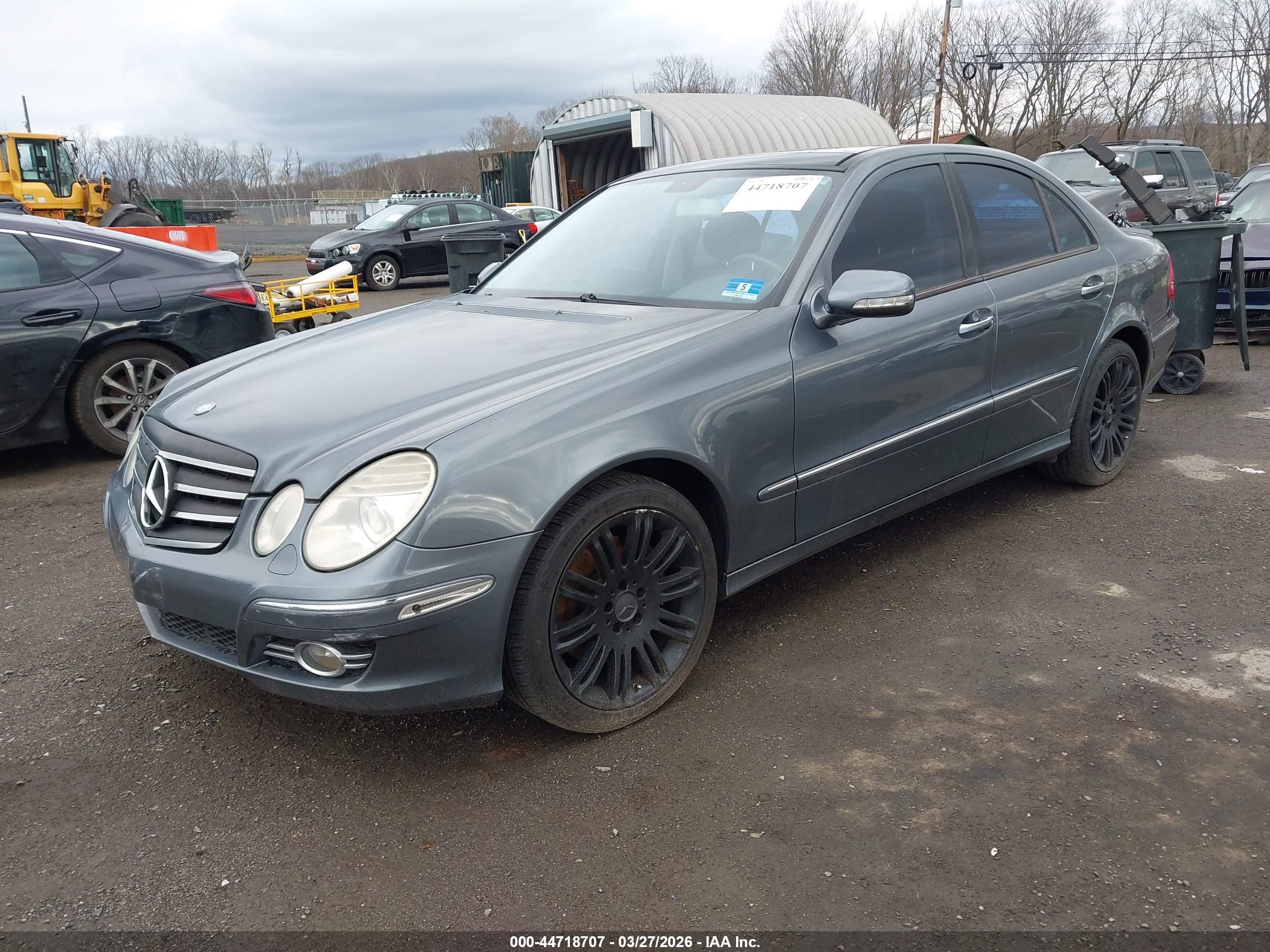 MERCEDES-BENZ E image 2