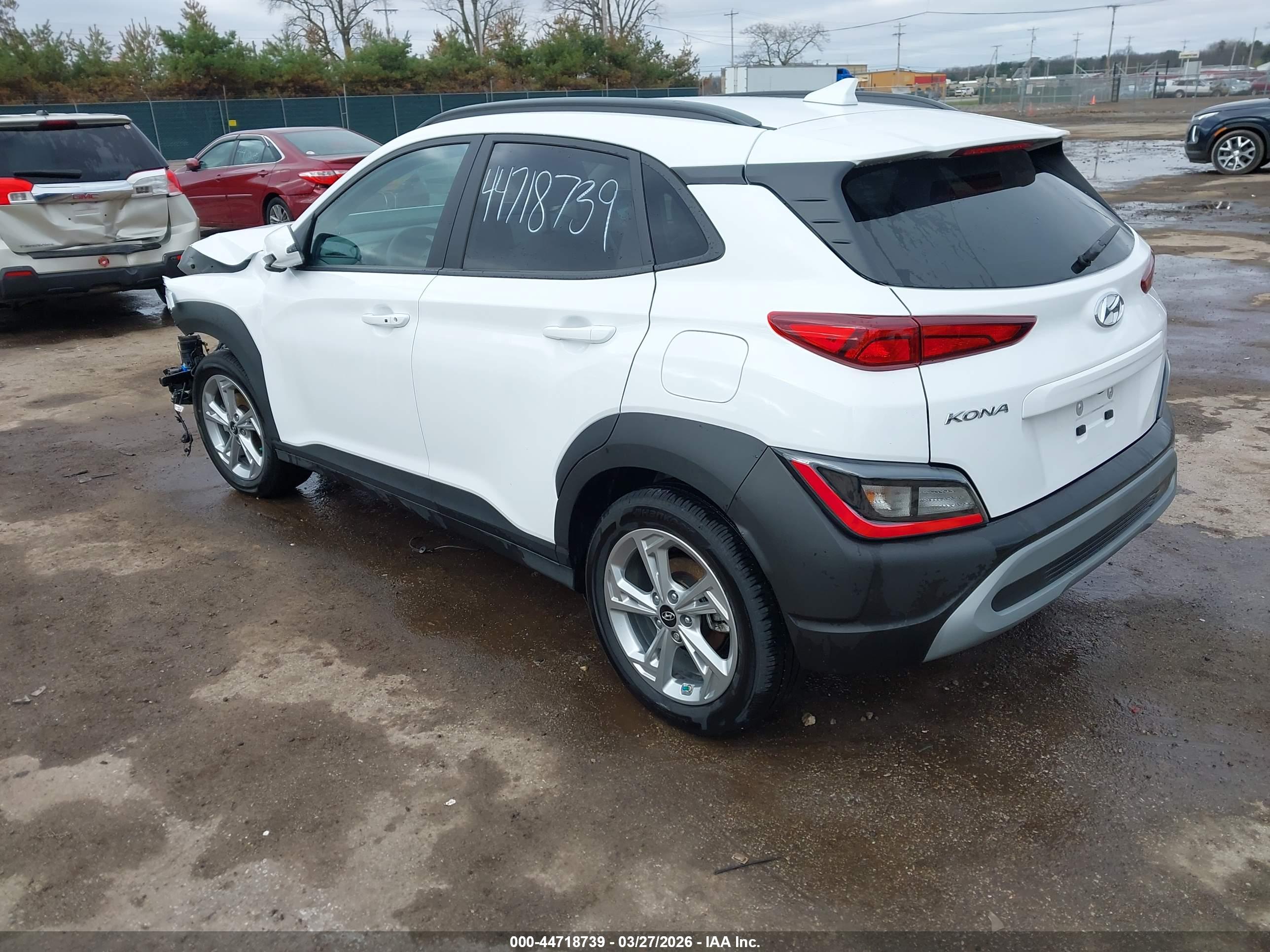HYUNDAI KONA image 3