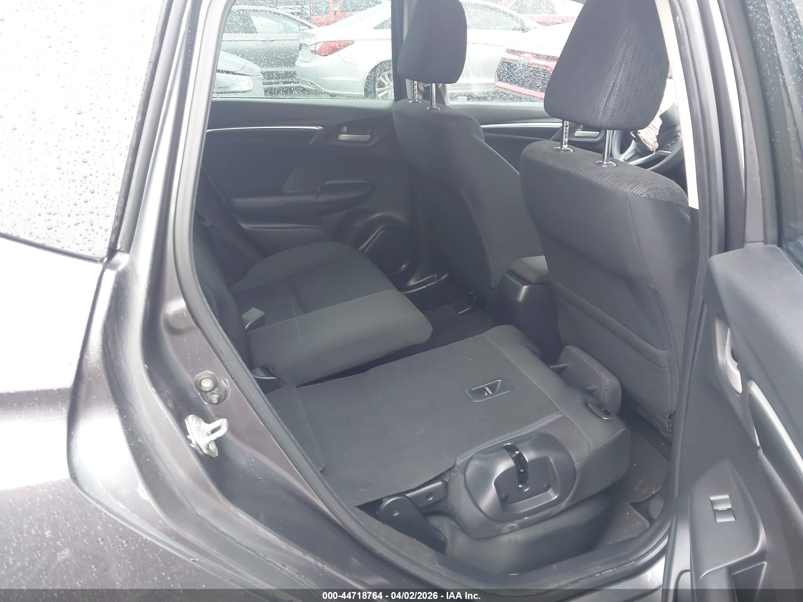 HONDA FIT image 8