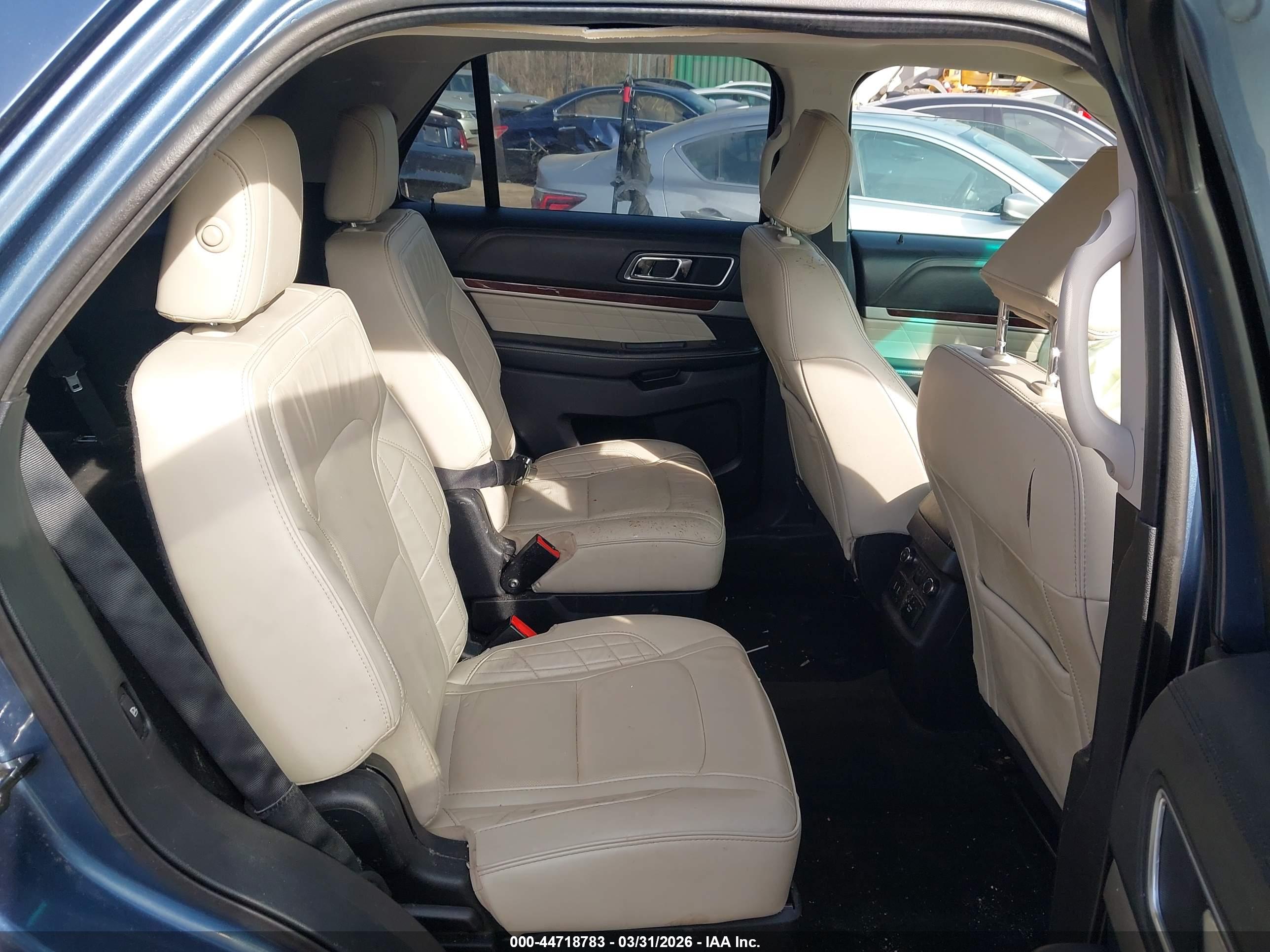FORD EXPLORER image 8