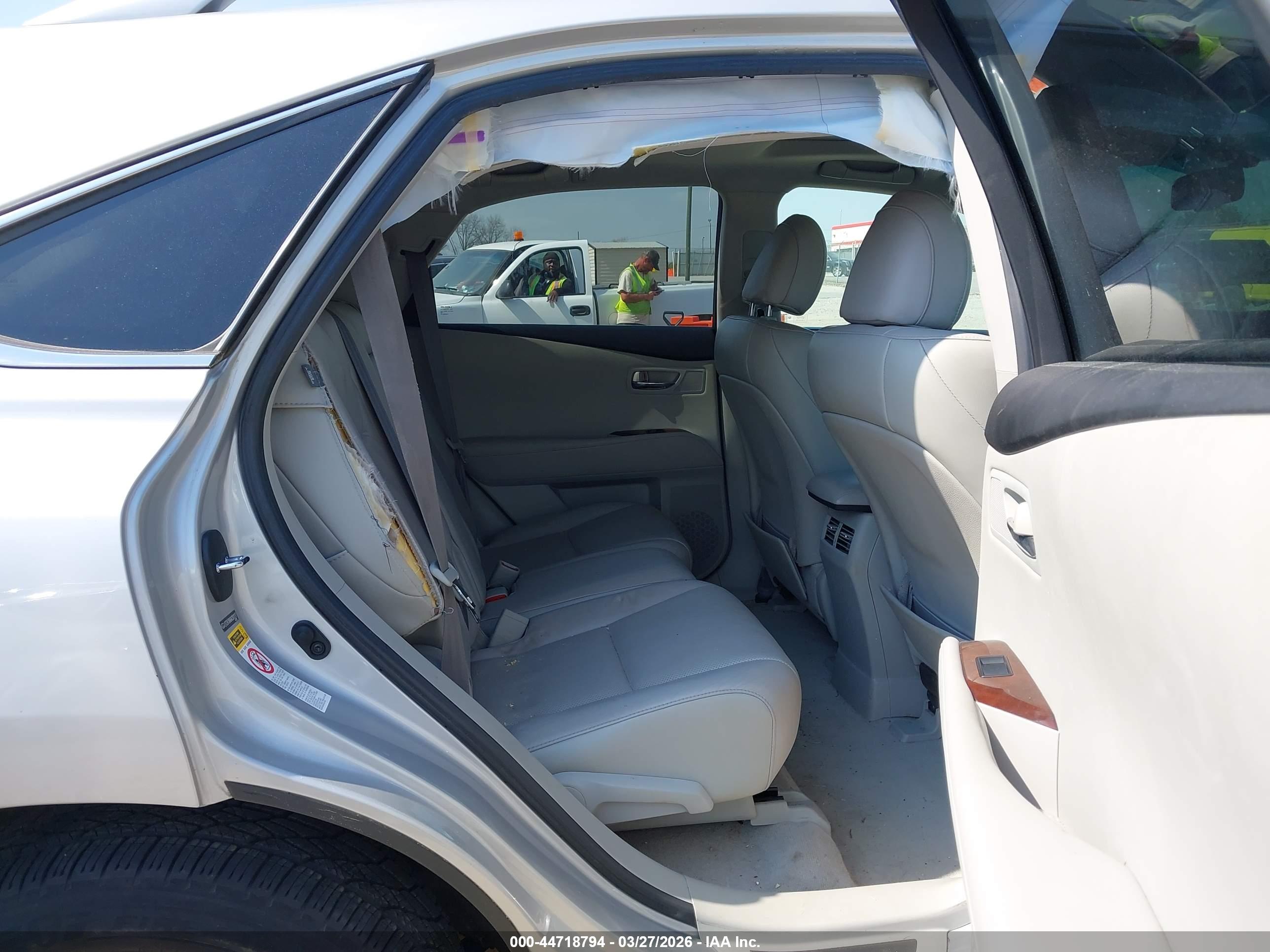 LEXUS RX image 8