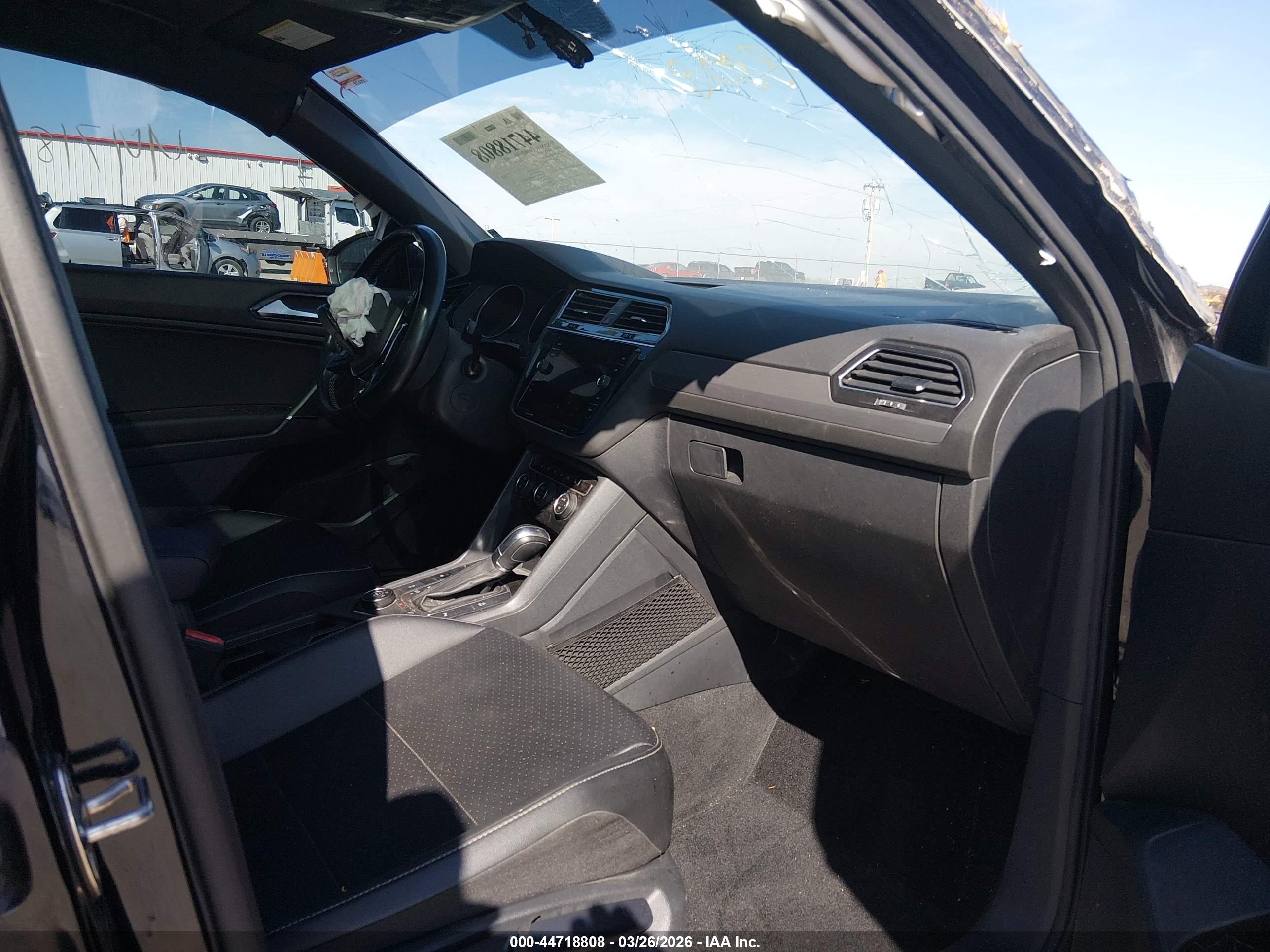 VOLKSWAGEN TIGUAN image 5