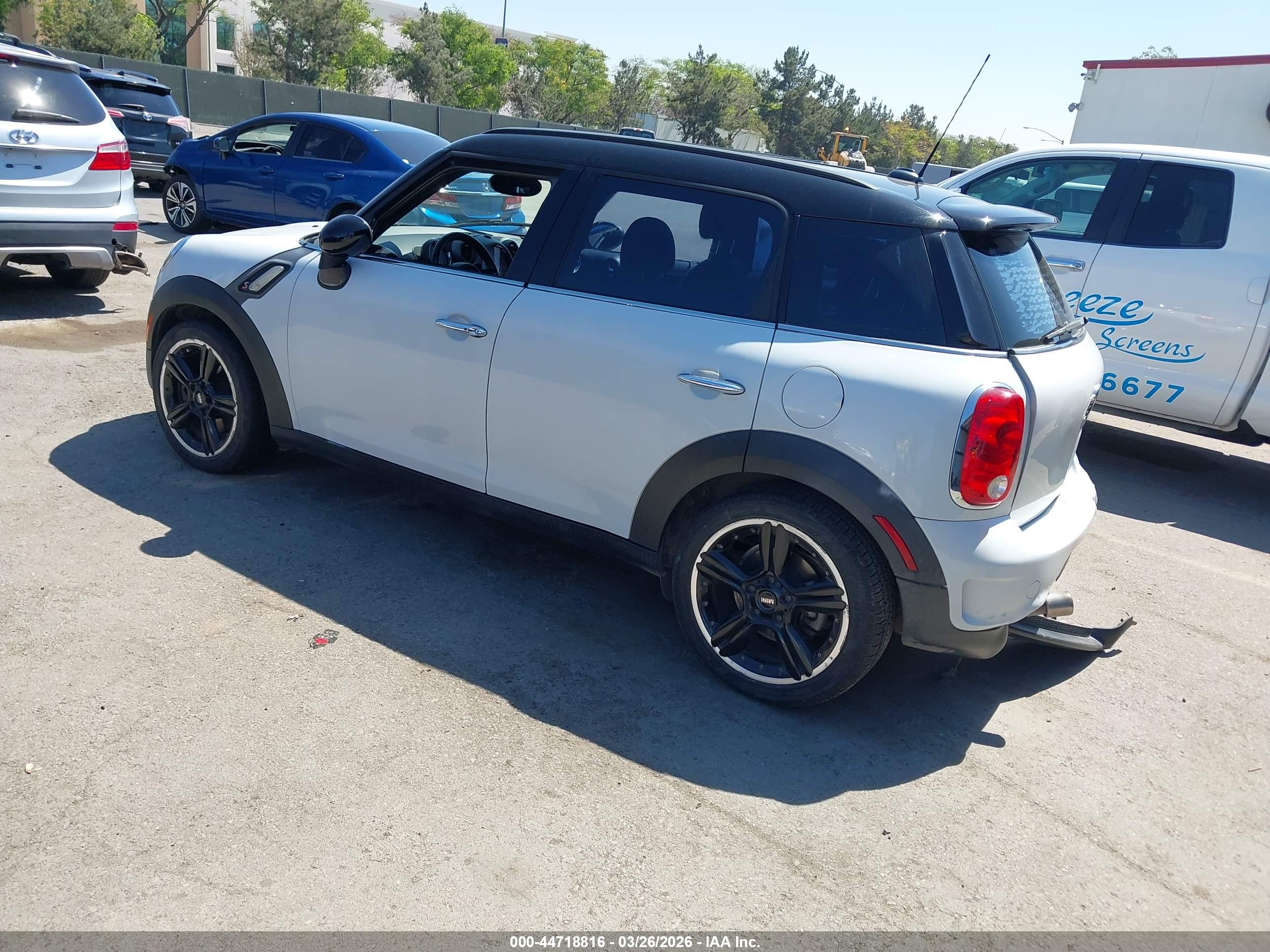 MINI COOPER image 3