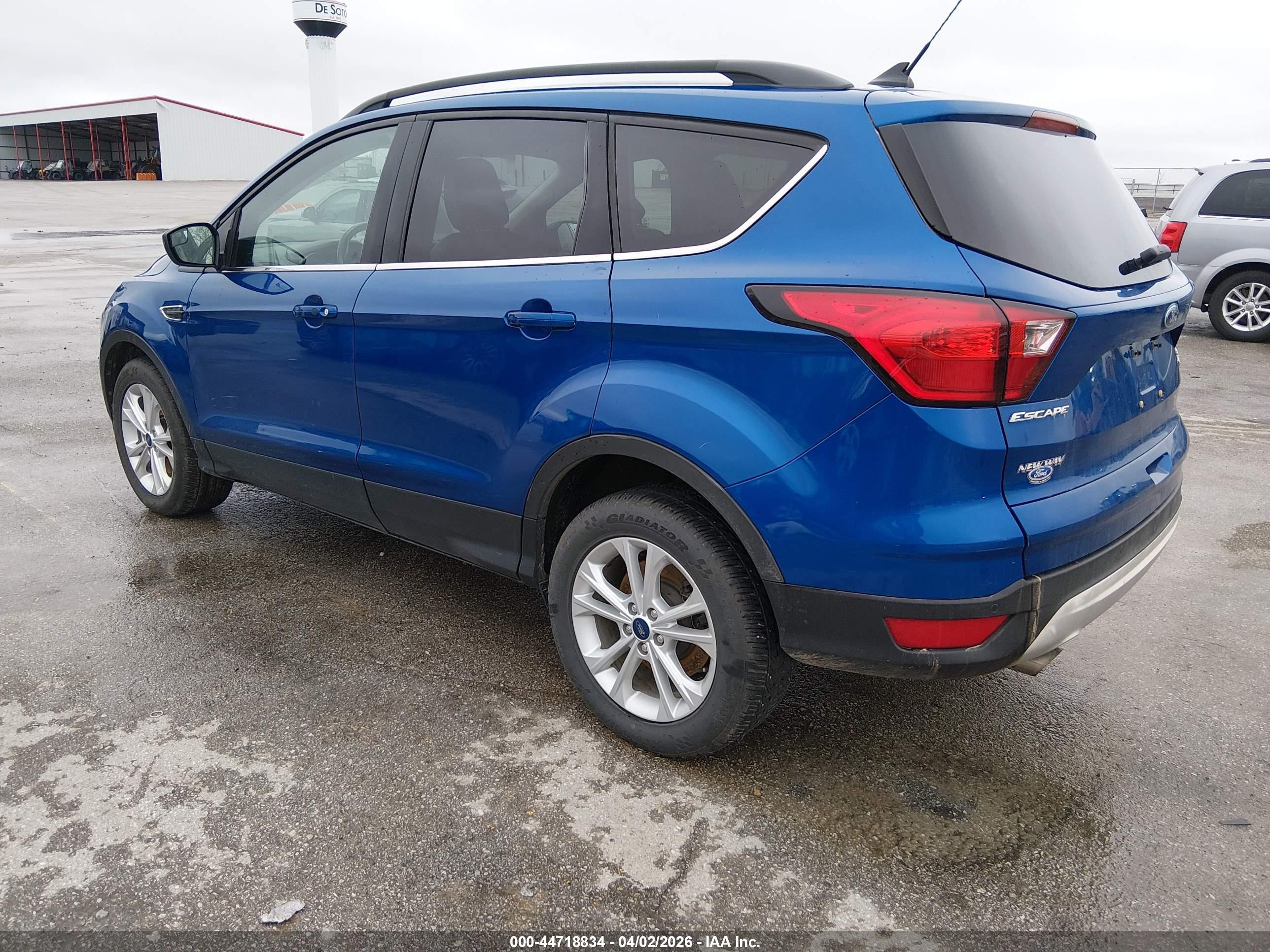 FORD ESCAPE image 3