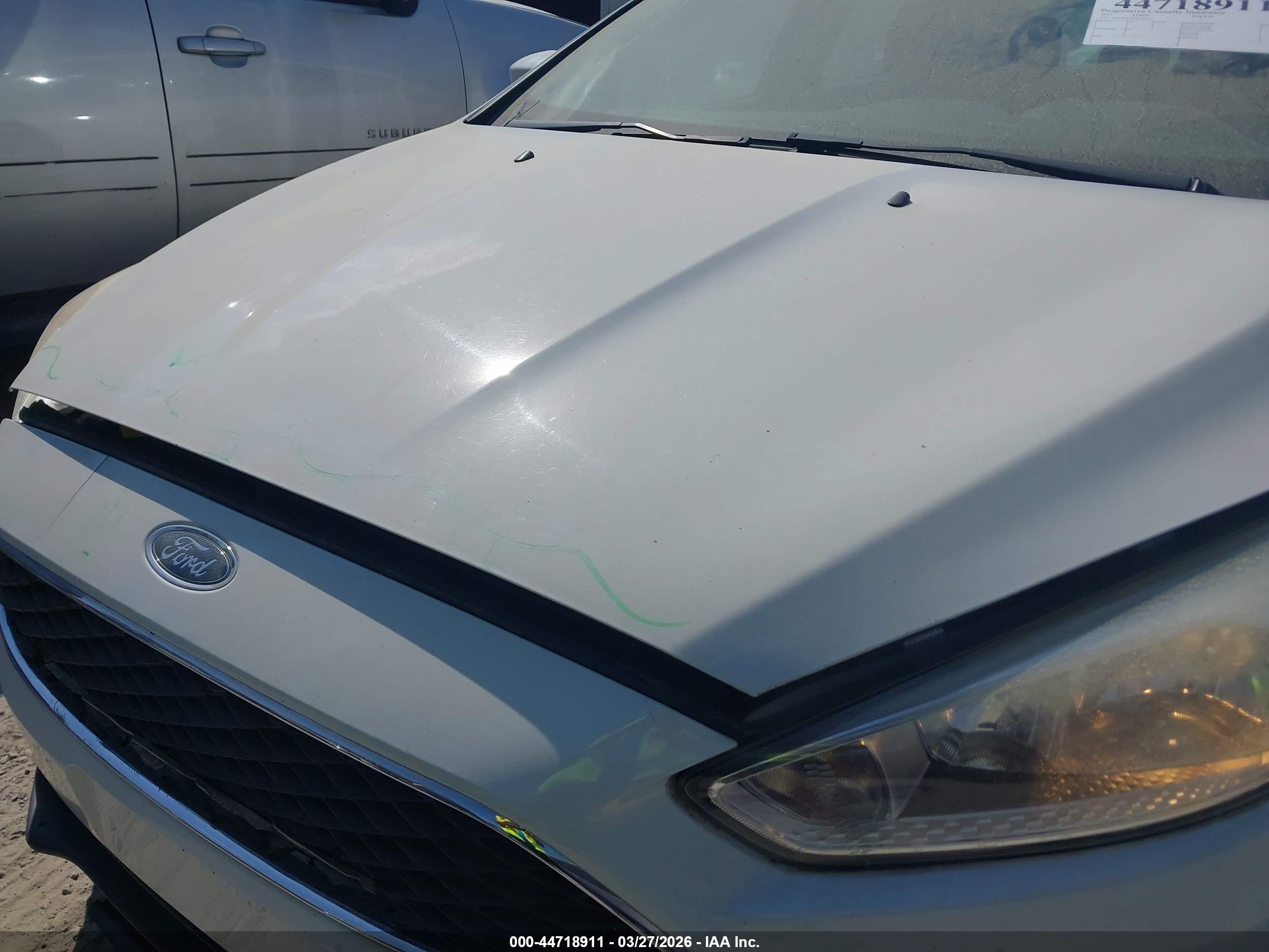 FORD FOCUS image 10