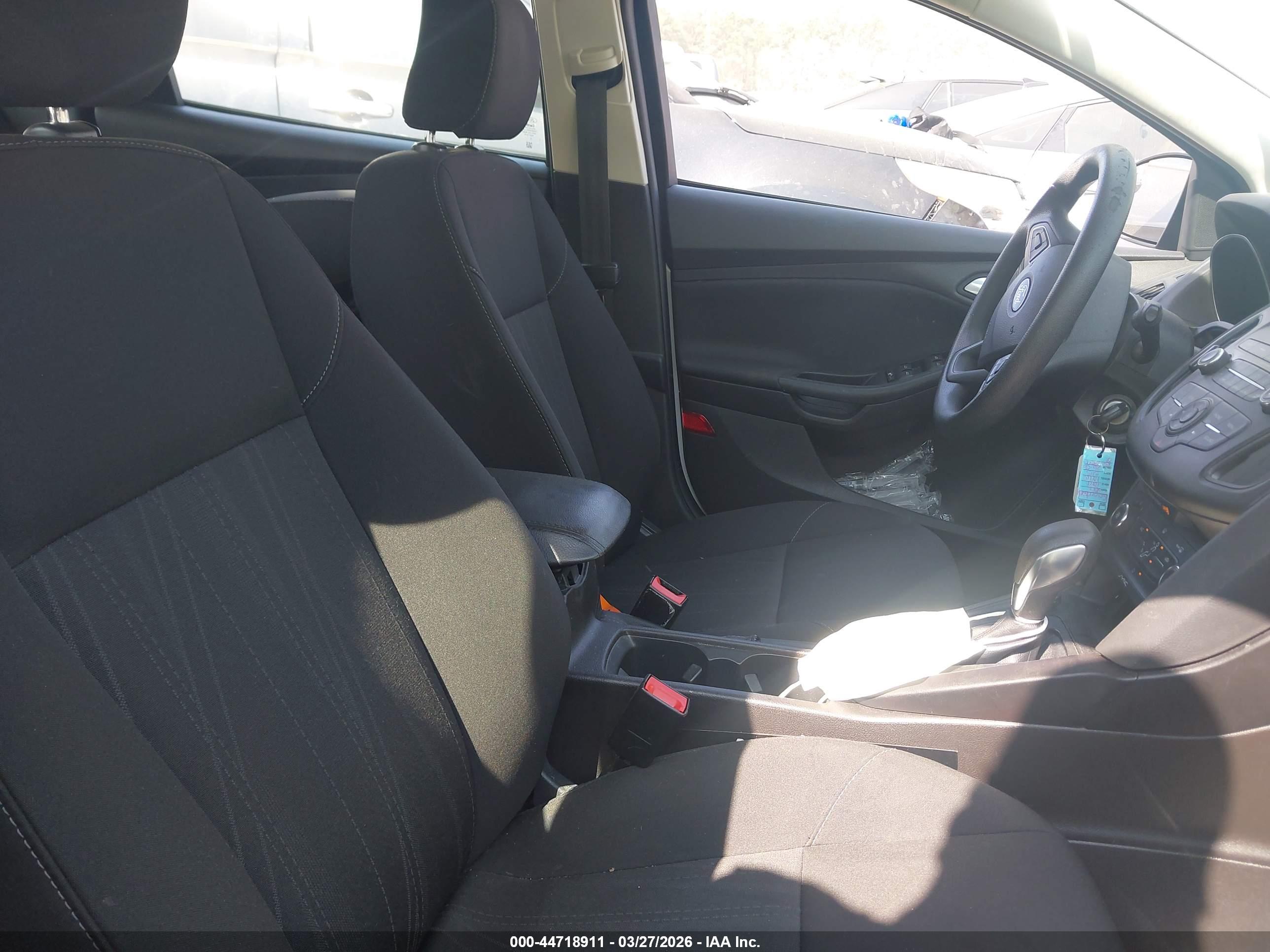 FORD FOCUS image 5