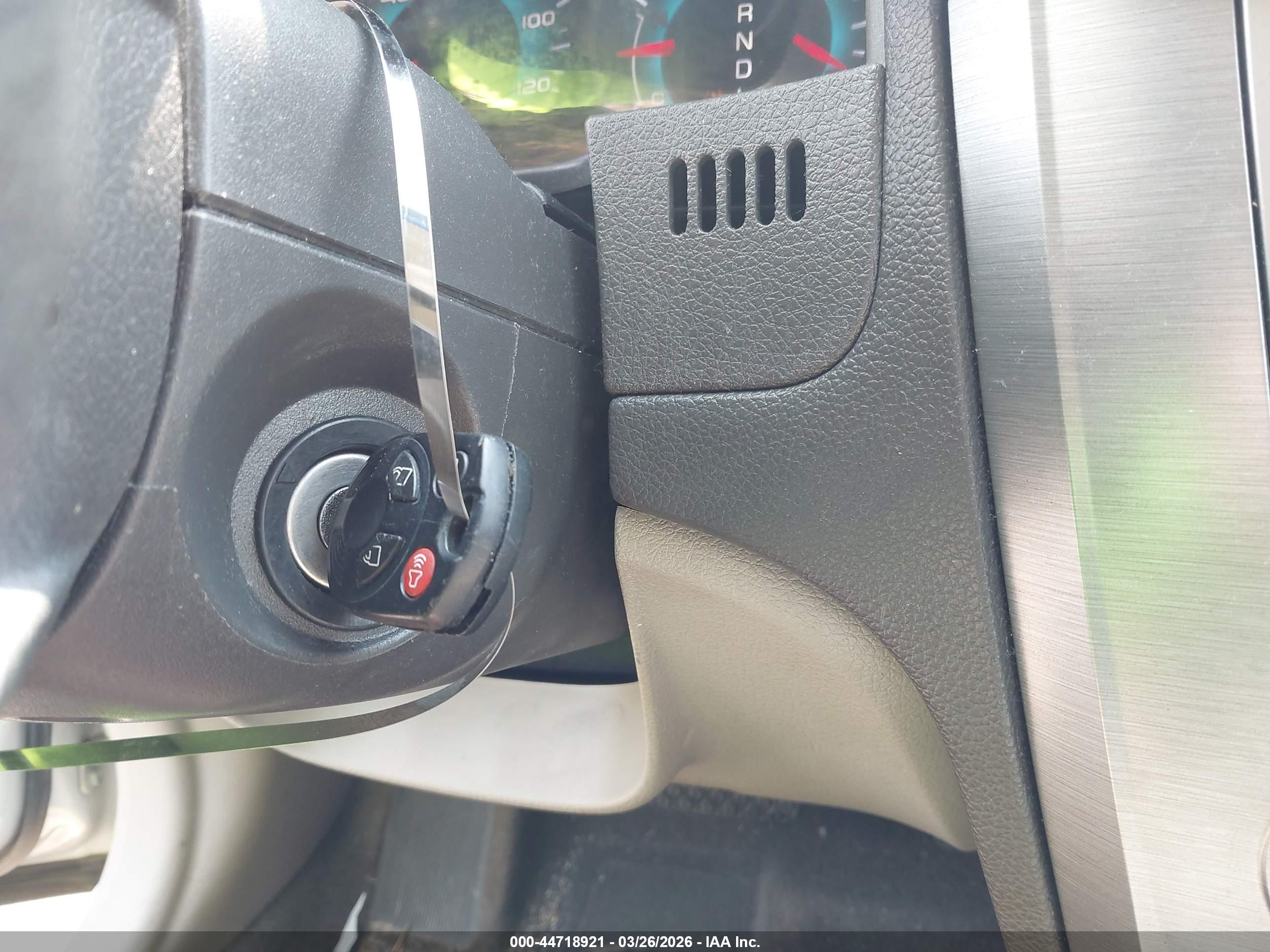 FORD FUSION image 11